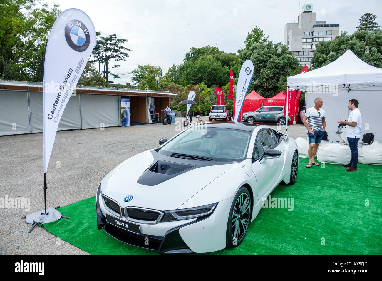 Porto Portugal, Jardins do Palacio de Cristal, Crystal Palace Gardens, Encontro Nacional de Veiculos Eletricos, mostra collezione micro urban Foto Stock