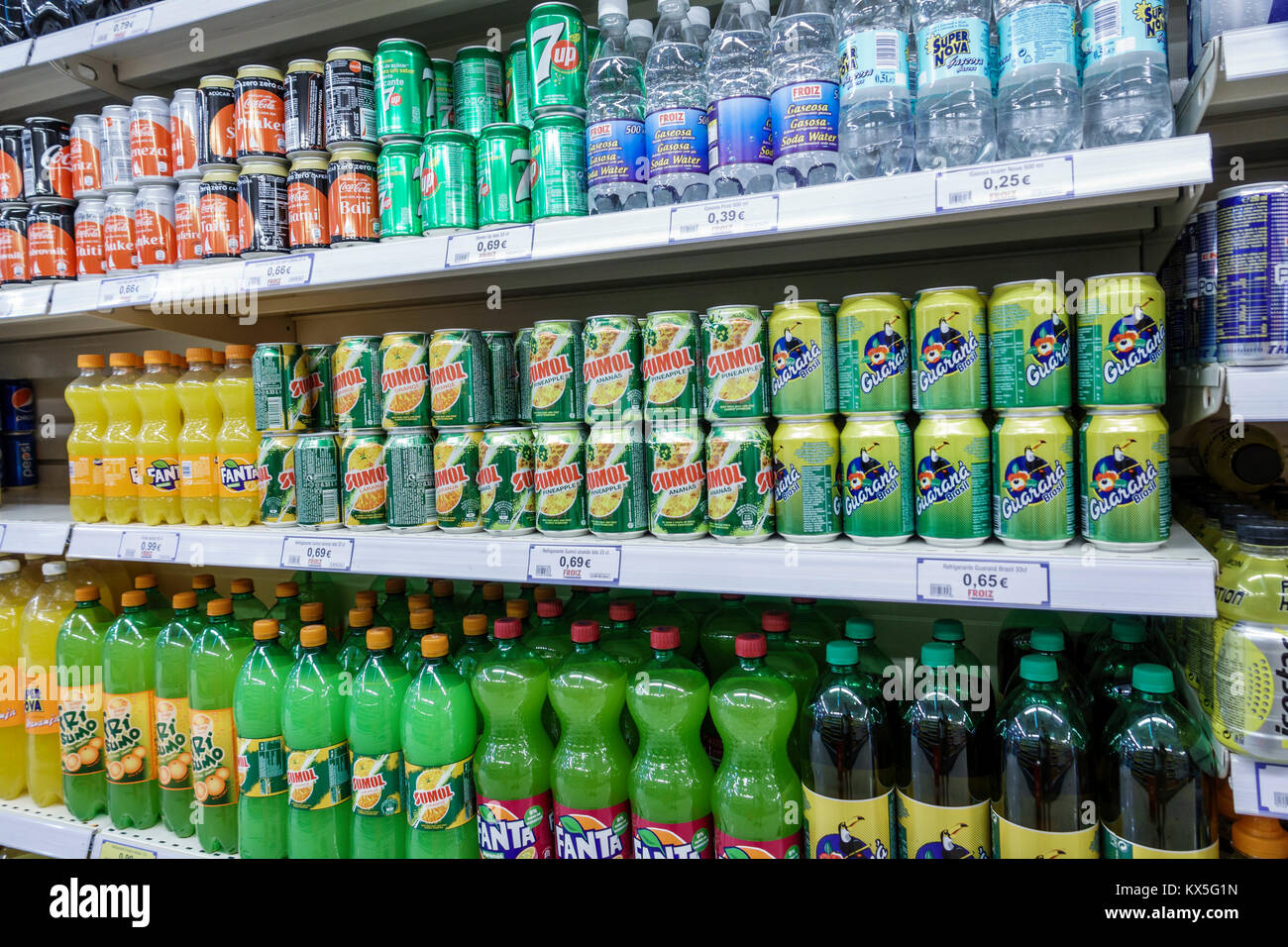 Porto Portogallo,Boavista,Shopping Cidade do Porto,shopping shopper shopping negozi mercati di mercato di acquisto di vendita, negozi al dettaglio bu Foto Stock