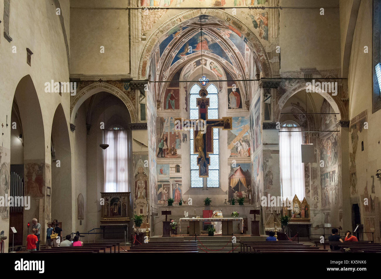 Il ciclo di affreschi della Leggenda della Vera Croce di Piero della Francesca in italiano gotica basilica di San Francesco (Basilica di San Francesco) nella storica Foto Stock