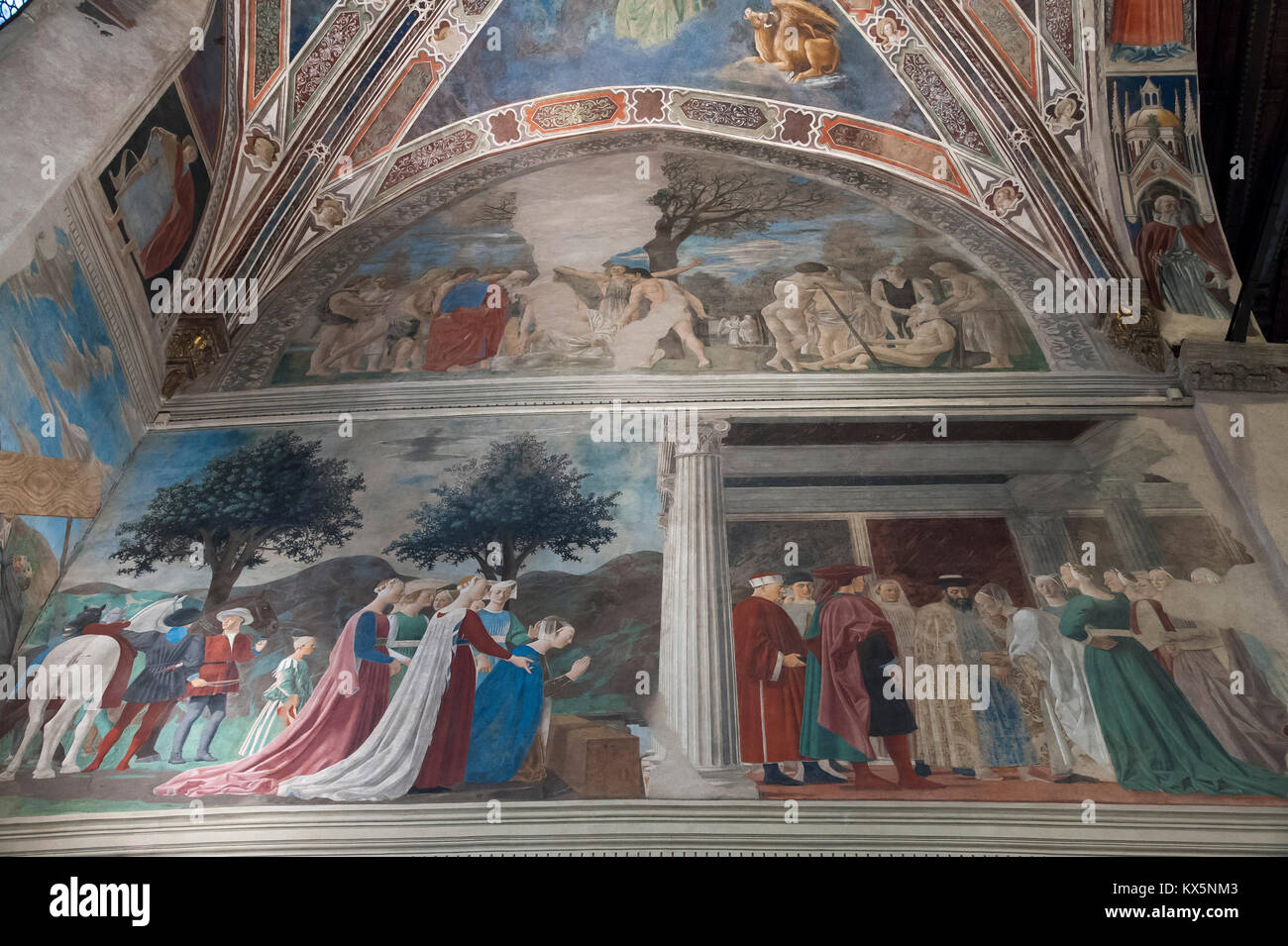Il ciclo di affreschi della Leggenda della Vera Croce di Piero della Francesca in italiano gotica basilica di San Francesco (Basilica di San Francesco) nella storica Foto Stock