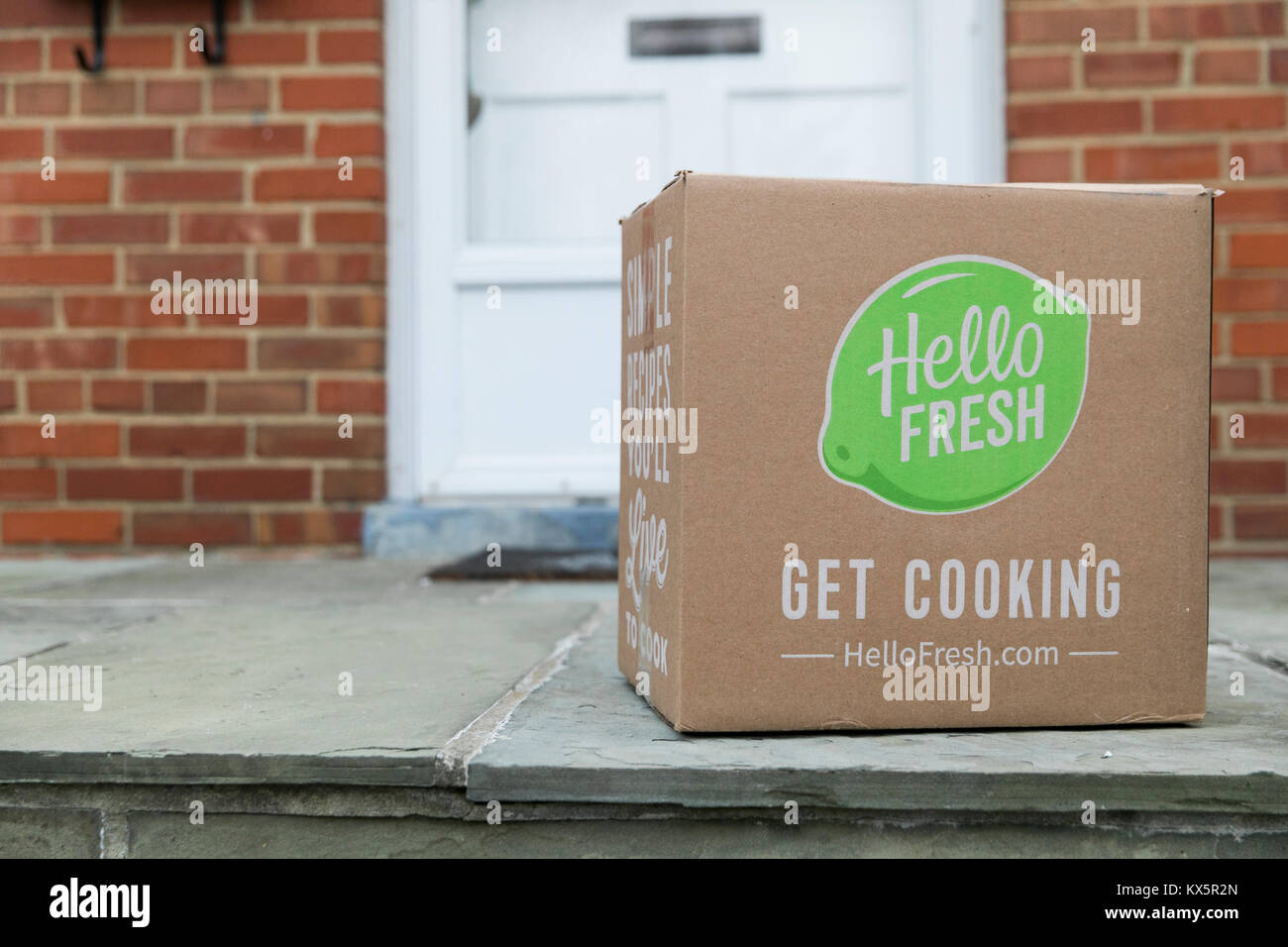 Il contenuto di un pasto HelloFresh kit di consegna come si vede il 3 gennaio 2018. Foto Stock