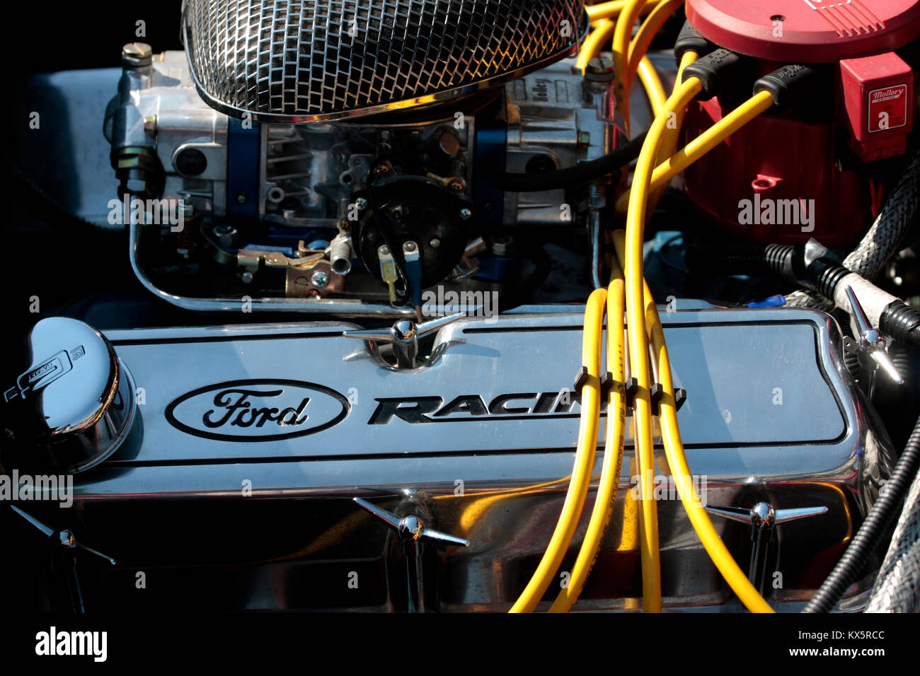 Una Ford Racing motore in una replica1965 Shelby Daytona Coupe Foto Stock