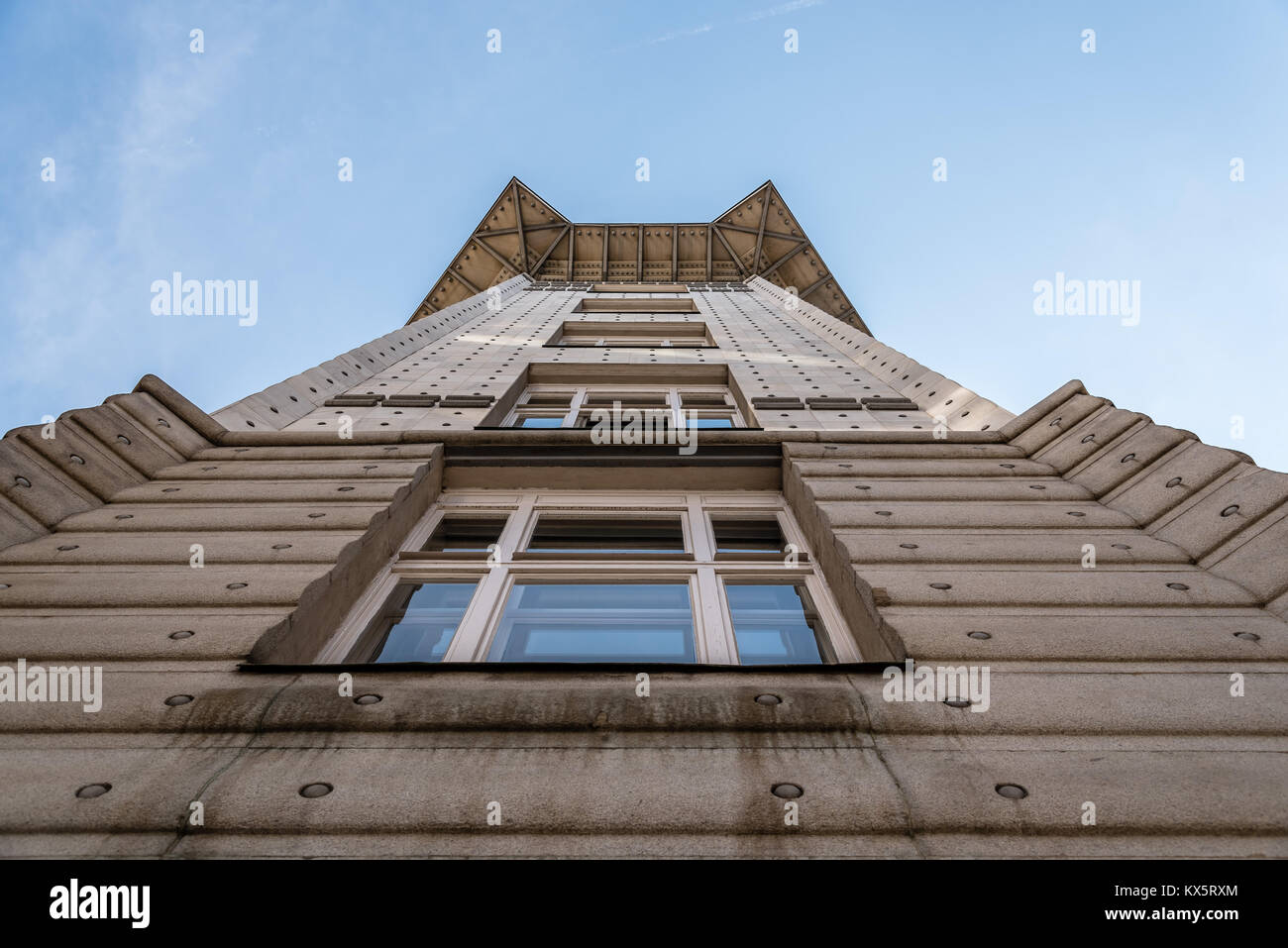 Vienna, Austria - Agosto 17, 2017: austriaco Postal Savings Bank edificio chiamato Osterreichische Postsparkasse progettato dall architetto Otto Wagner in Se Foto Stock