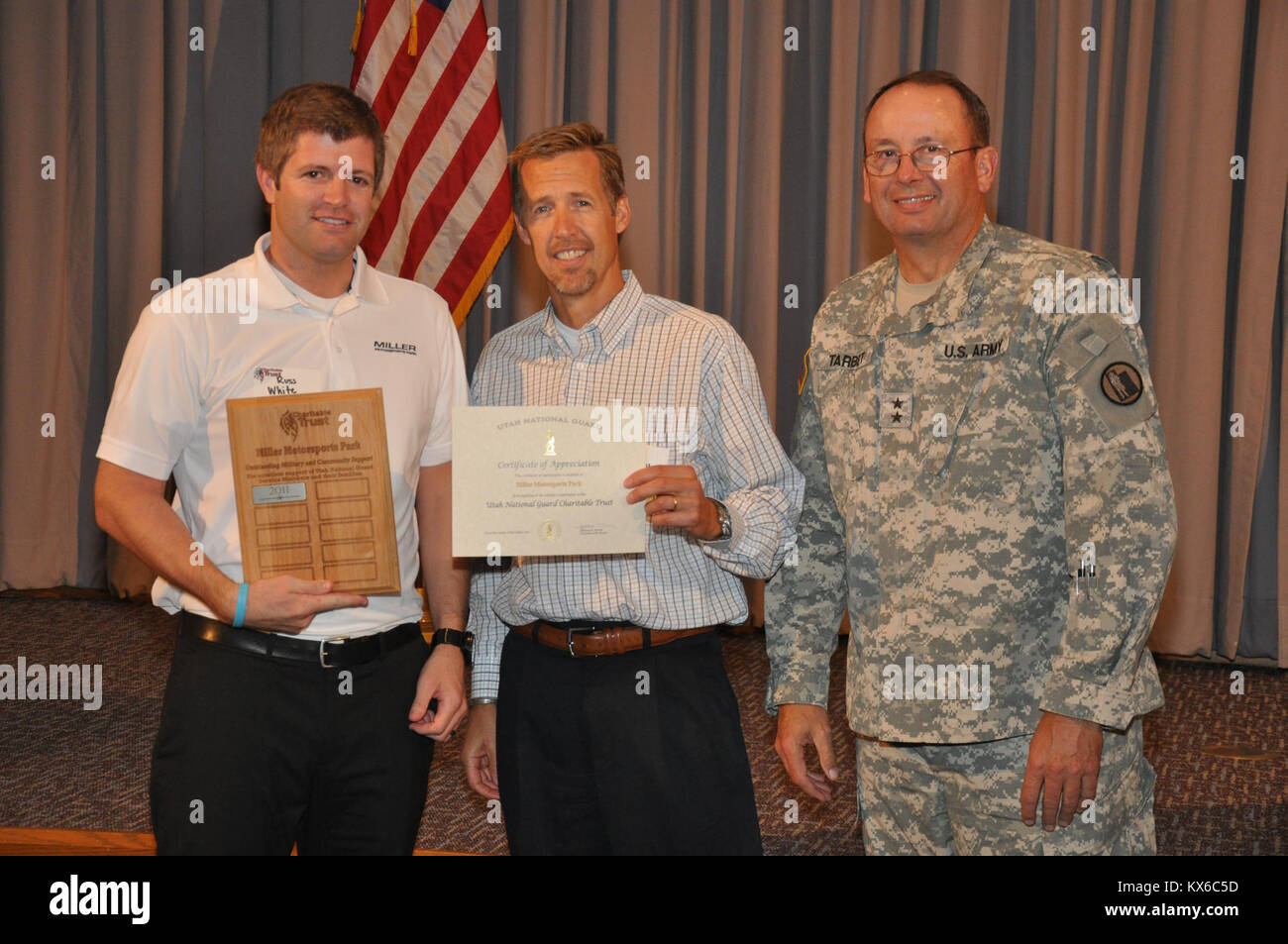 Stati Uniti Esercito nazionale del personale di guardia doveri giornalieri e di vita. Lavoro, formazione, aiutare, assistere, persone aiuto in caso di catastrofe, edificio, famiglia, amici, storia, funerali, ricordo, award, lasciando, distribuzione homecoming, benvenuto, addio, evento che celebra, divertimento, sport, fitness, di insegnamento e di apprendimento. Soldato, marinaio, airman, militare, veterano, servizio, dazio. Foto Stock