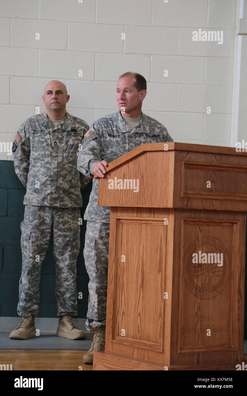 I soldati del 1/19th delle forze speciali gruppo si riuniscono in Lehi Armory per il primo battaglione del cambiamento di comando. LTC Paolo Peters rinuncia a comando per LTC Larry Henry, chi si sta spostando dalla Germania. Foto Stock