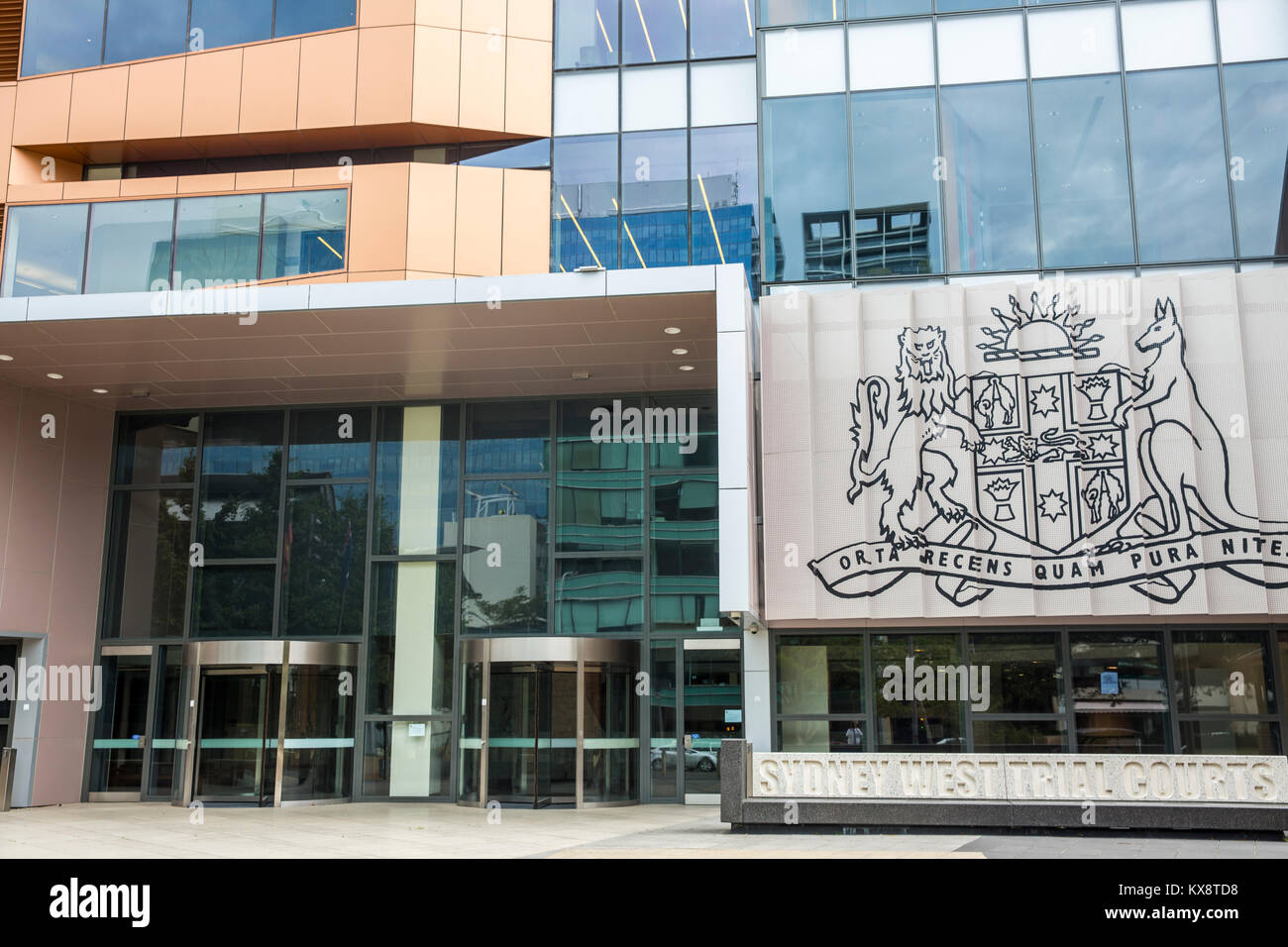 Il distretto giudiziario di Parramatta nella parte occidentale di Sydney comprende i tribunali del sud-ovest, il tribunale per bambini, i servizi legali, Sydney, NSW, Australia Foto Stock
