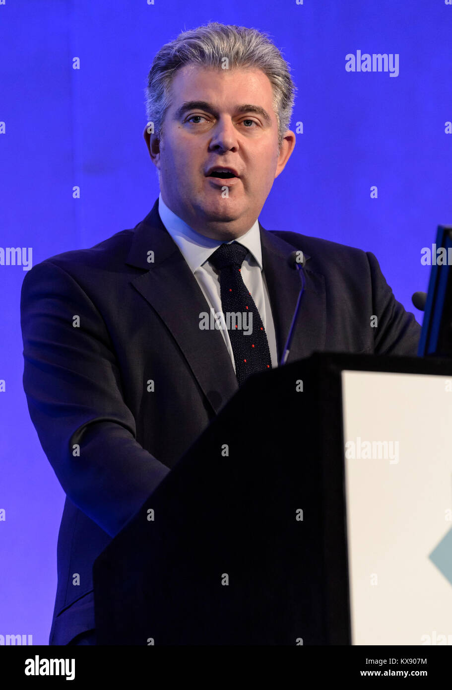 MP Brandon Lewis parlando in occasione di una conferenza tenutasi nel 2016 a Londra. Egli è stato nominato presidente del partito conservatore & Ministro senza portafoglio nel 2018 Foto Stock