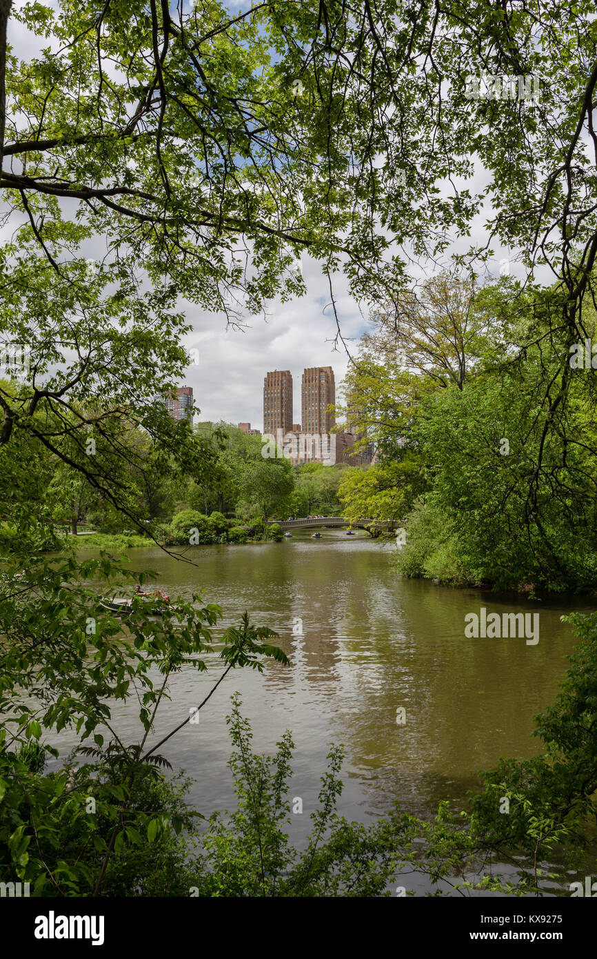 Barche nel lago di Central Park, NY Foto Stock