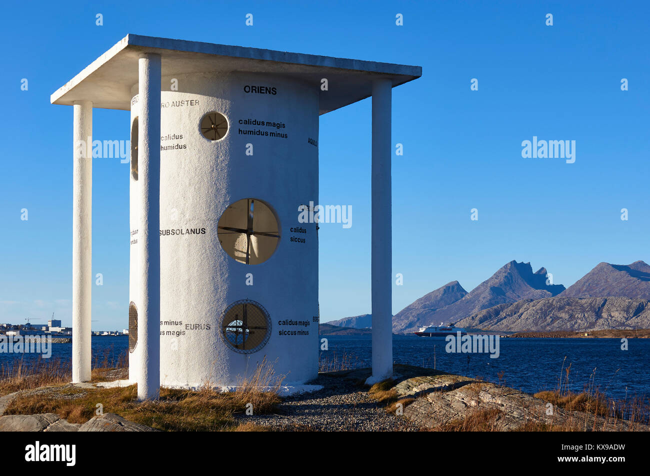 Casa dei Venti scultura da Sissel Tolaas, vicino Sandnessjoen, Alstahaug, Nordland, Norvegia. Parte di Artscape Nordland Foto Stock