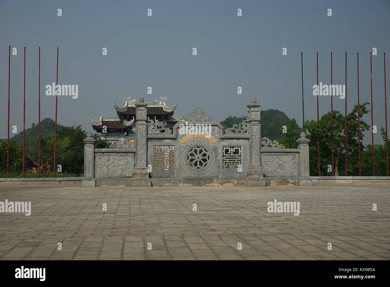 Bai Dinh tempio in Tam Coc, Vietnam. Foto Stock
