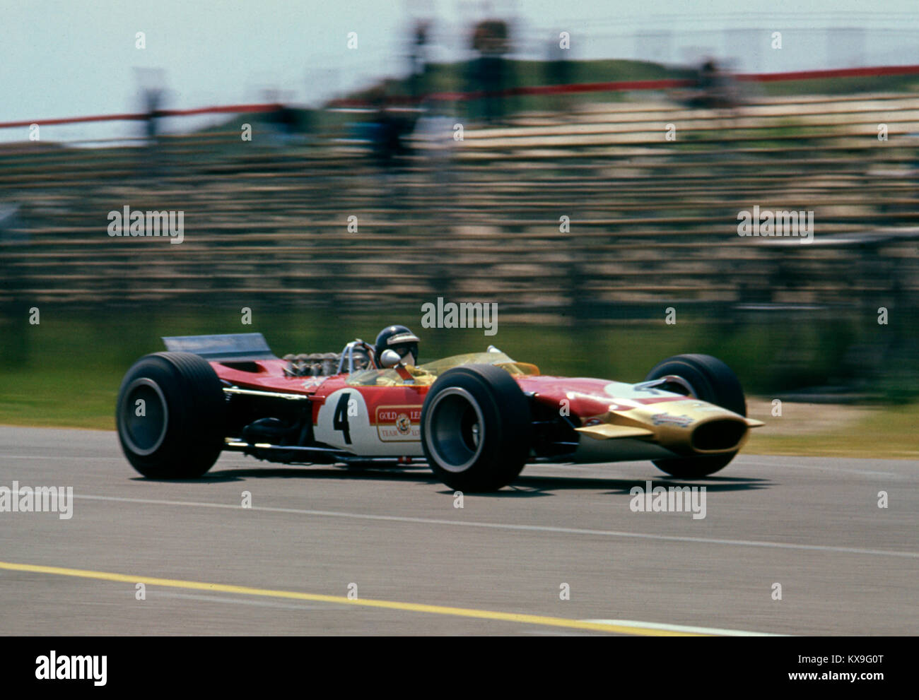 Lotus 49 foglia oro, Jackie Oliver. 1968 Dutch Grand Prix Foto Stock