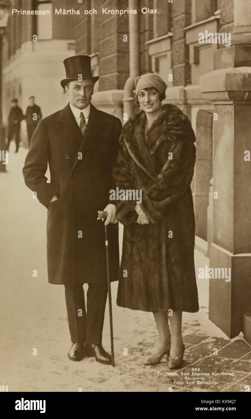 Fotografia storica della principessa Märtha e del principe ereditario Olav di Norvegia, che riflette il ruolo e l'eredità della monarchia. Foto Stock