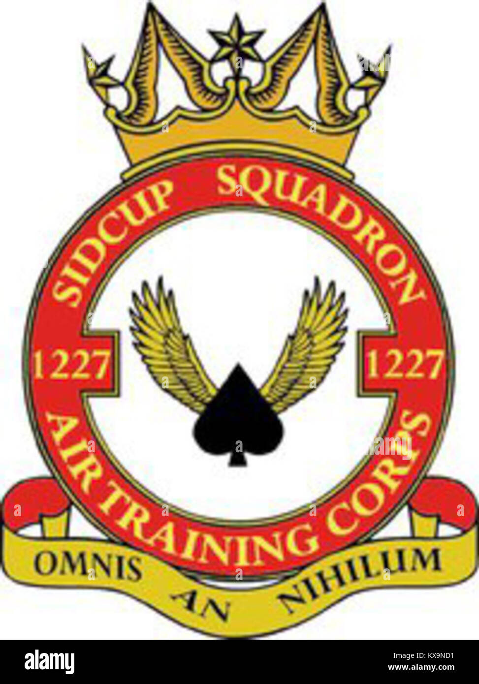 Lo stemma del 1227 Squadron Air Training Corps (ATC) rappresenta l'identità e la storia dell'unità all'interno dell'Air Training Corps del Regno Unito, un'organizzazione dedicata all'addestramento dell'aviazione giovanile. Foto Stock