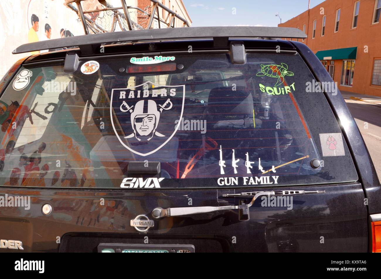 Divertente Adesivi Per Auto Su Una Macchina Nissan Nel Nuovo Messico Usa Foto Stock Alamy