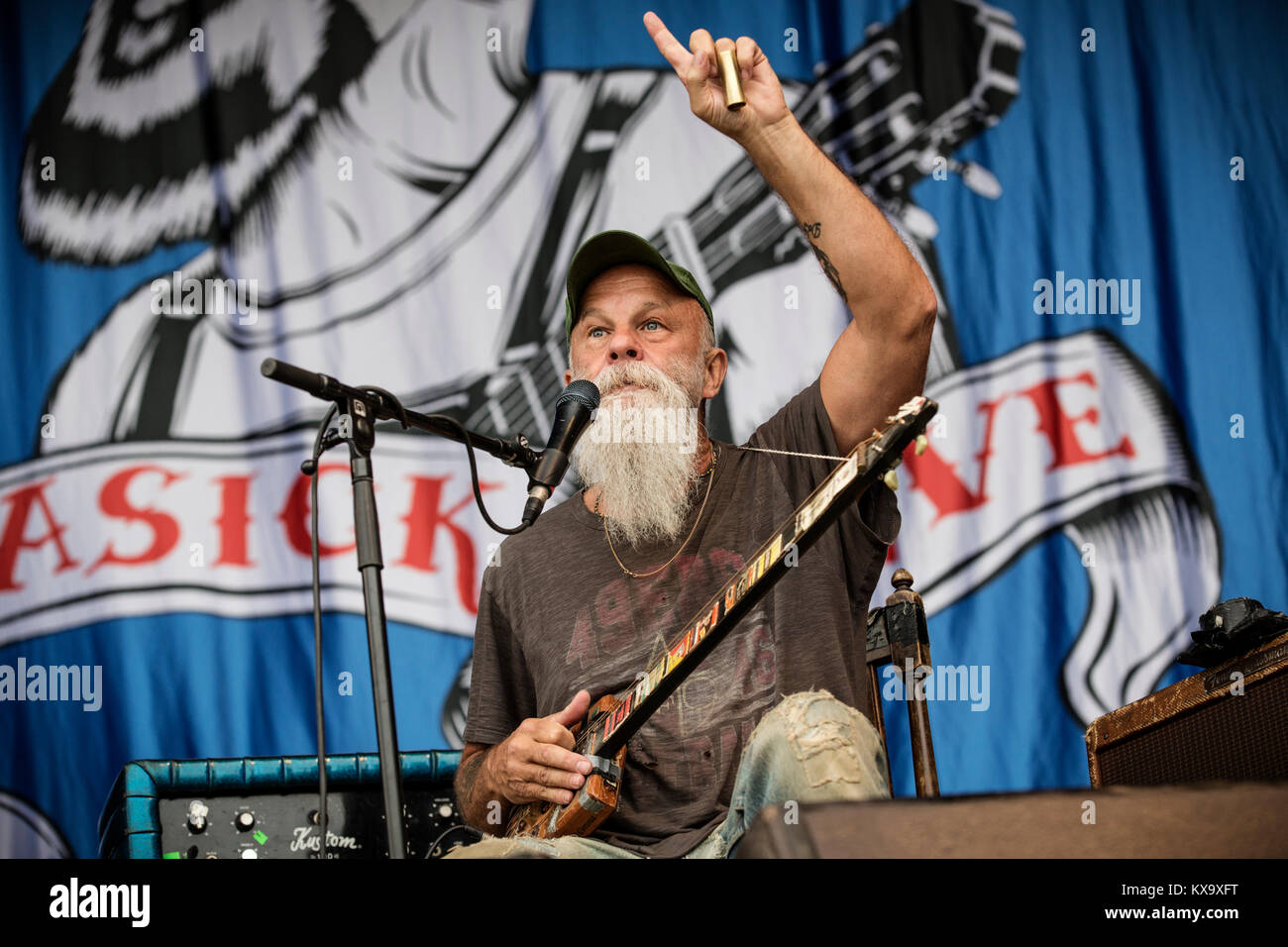 L'Americano Blues musicista e cantante Steven Gene Wold è meglio conosciuto per la sua fase di nome Steve nauseante e qui esegue un concerto dal vivo presso il Danish music festival Northside 2015 di Aarhus. Danimarca, 14/06 2015. Foto Stock