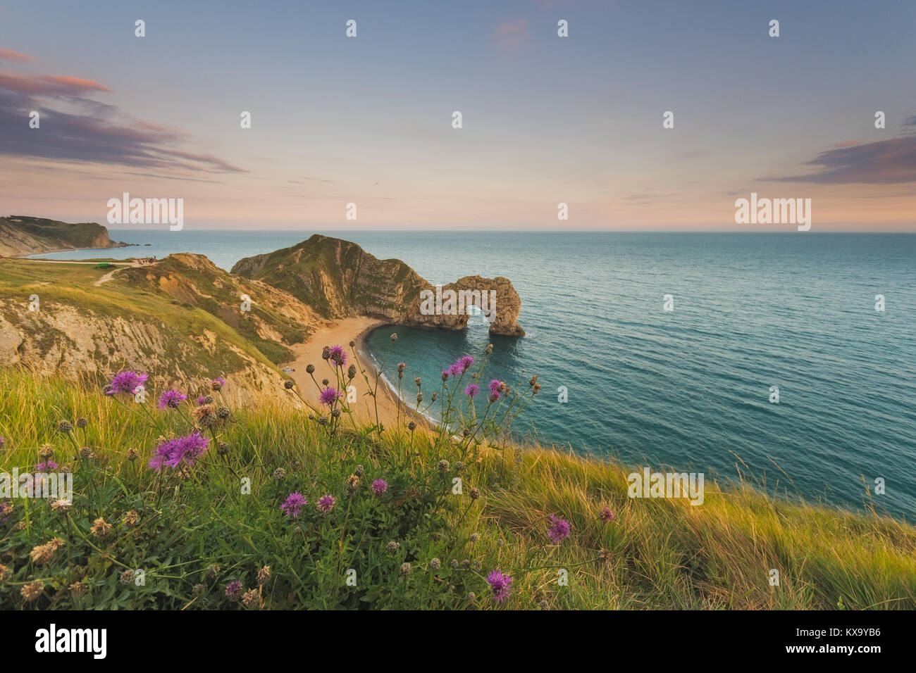 Durdle porta per il tramonto, Lulworth cove, Dorset. Foto Stock