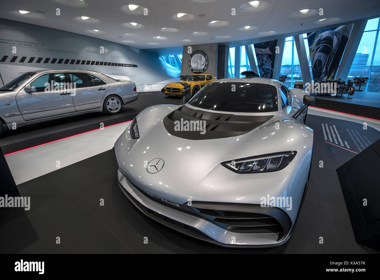 Mostra di slected vetture del ramo AMG al Museo Mercedes Stoccarda Germania. Foto Stock