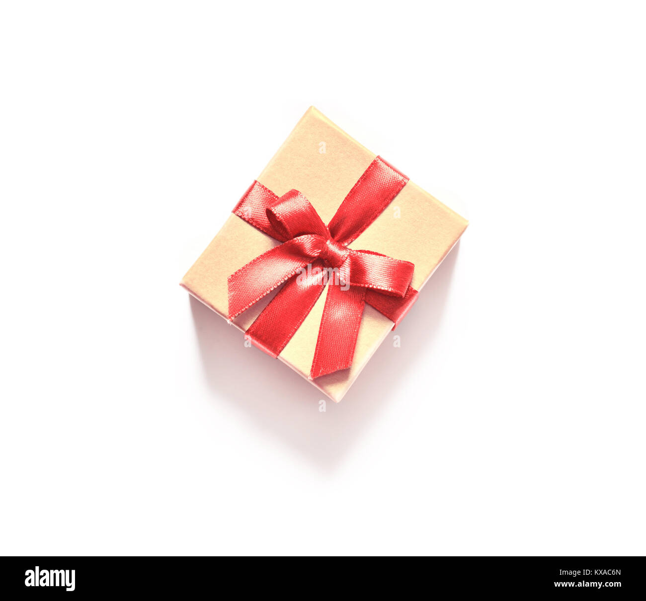 Confezione regalo isolato su sfondo bianco, copia dello spazio. Foto Stock