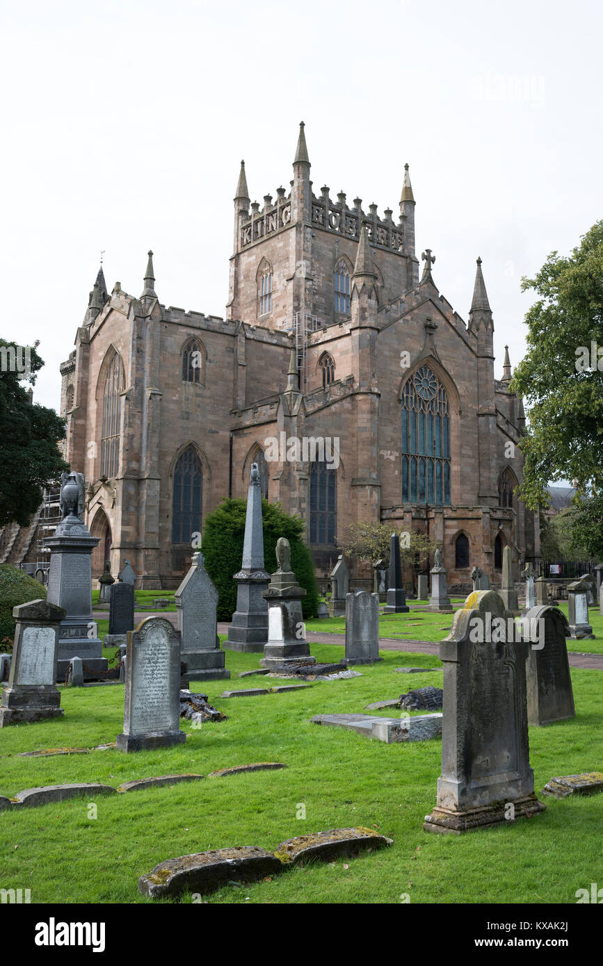 Storica chiesa abbaziale, Dunfermline Scozia, Gran Bretagna Foto Stock