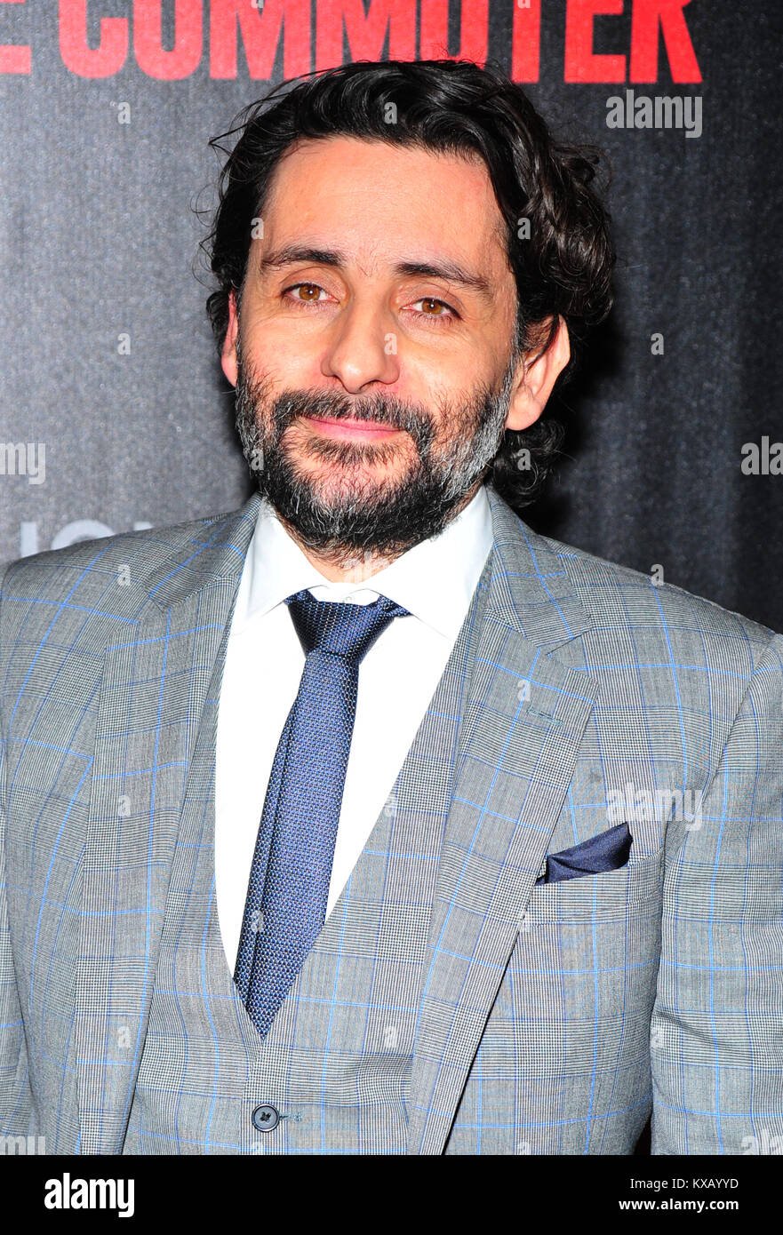 New York, NY, STATI UNITI D'AMERICA. 8 Gen, 2018. Jaume Collet-Serra assiste " commuter " New York Premiere a AMC Loews Lincoln Square su Gennaio 8, 2018 a New York City. Credito: John Palmer/media/punzone Alamy Live News Foto Stock