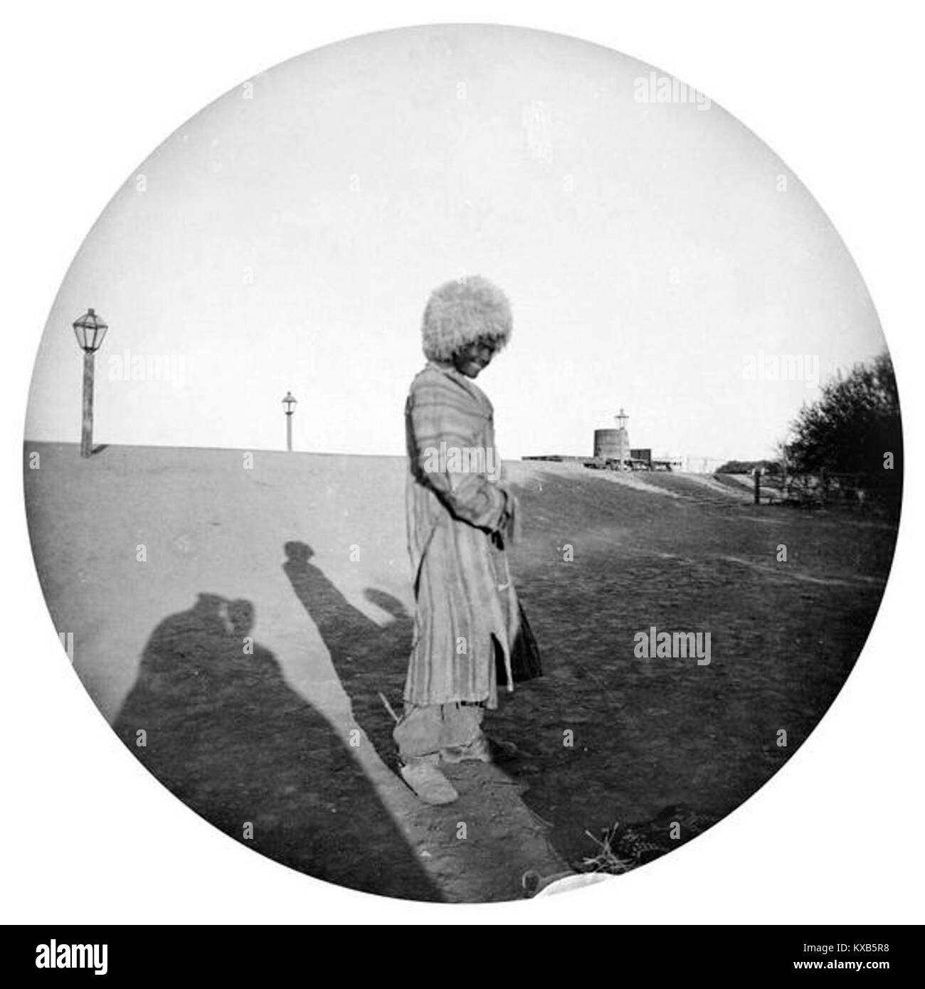 Fotografia che mostra i paesaggi dei deserti del Turkmenistan, evidenziando dune di sabbia, terreno arido e caratteristiche naturali della regione. Foto Stock