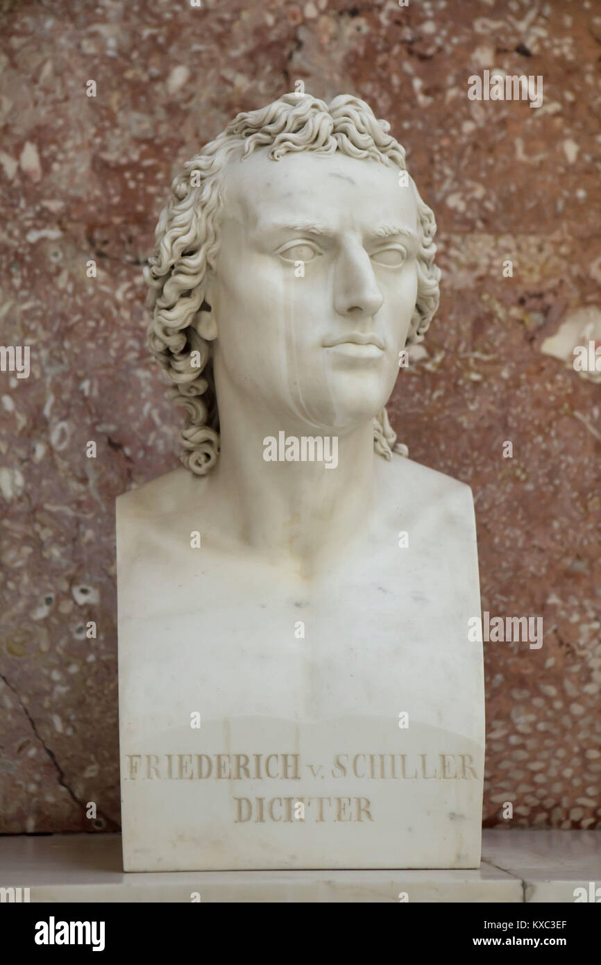 Poeta tedesco Friedrich Schiller. Busto in marmo da scultore tedesco Johann Heinrich von Dannecker (1794) sul display nella hall of fame nel Walhalla Memorial vicino a Regensburg in Baviera, Germania. Foto Stock