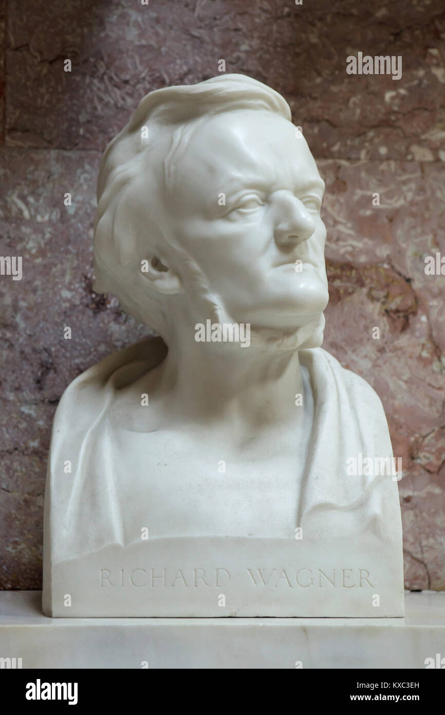 Compositore tedesco Richard Wagner. Busto in marmo da scultore tedesco Bernhard Bleeker (1913) sul display nella hall of fame nel Walhalla Memorial vicino a Regensburg in Baviera, Germania. Foto Stock