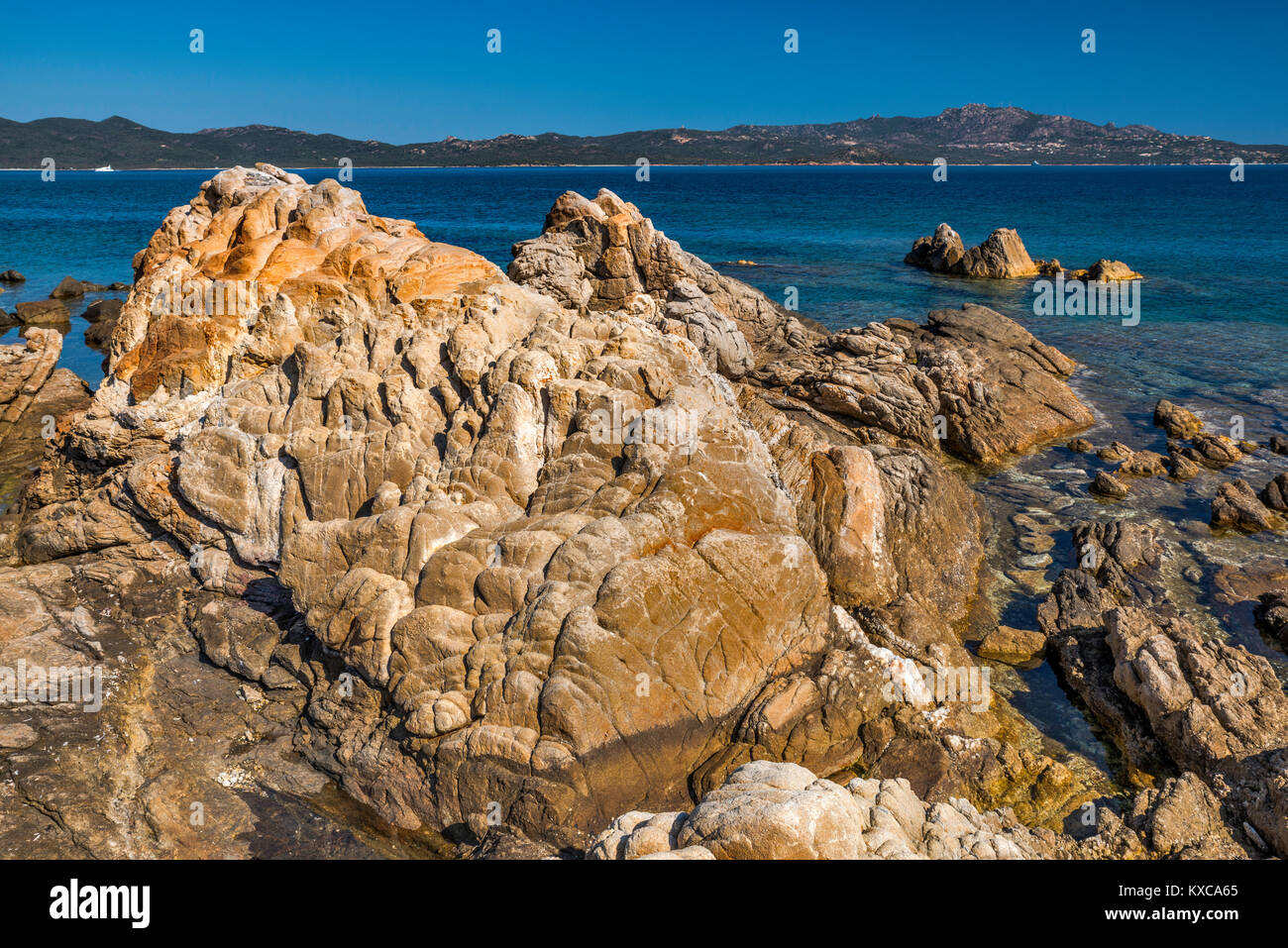 Le rocce in Spiaggia Punta della Volpe, spiaggia a Golfo di Olbia, vicino a Porto  Rotondo, Costa Smeralda, Mare mediterraneo, provincia di Sassari, Sardegna,  Italia Foto stock - Alamy