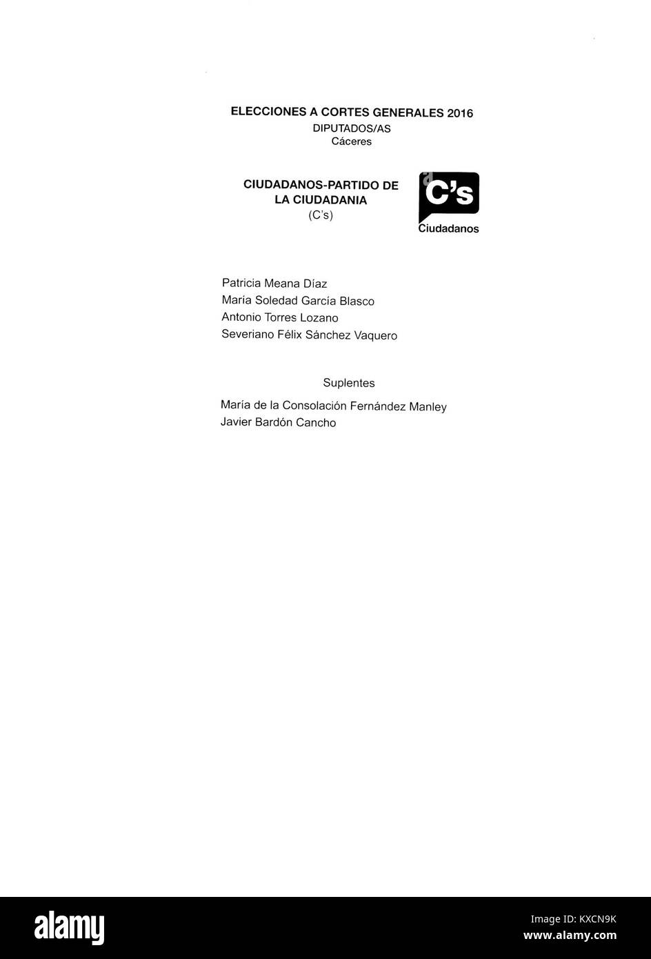 Una fotografia del voto utilizzato nelle elezioni generali spagnole del 2016 per la regione di Cíceres-Cós, che mostra la disposizione delle scelte elettorali e delle liste di partito che rappresentano il processo di voto democratico della Spagna. Foto Stock