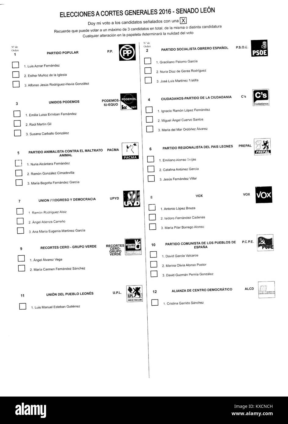 Fotografia dello scrutinio elettorale spagnolo del 2016 a León, che mostra il processo elettorale del Senato e i partiti politici partecipanti. Foto Stock