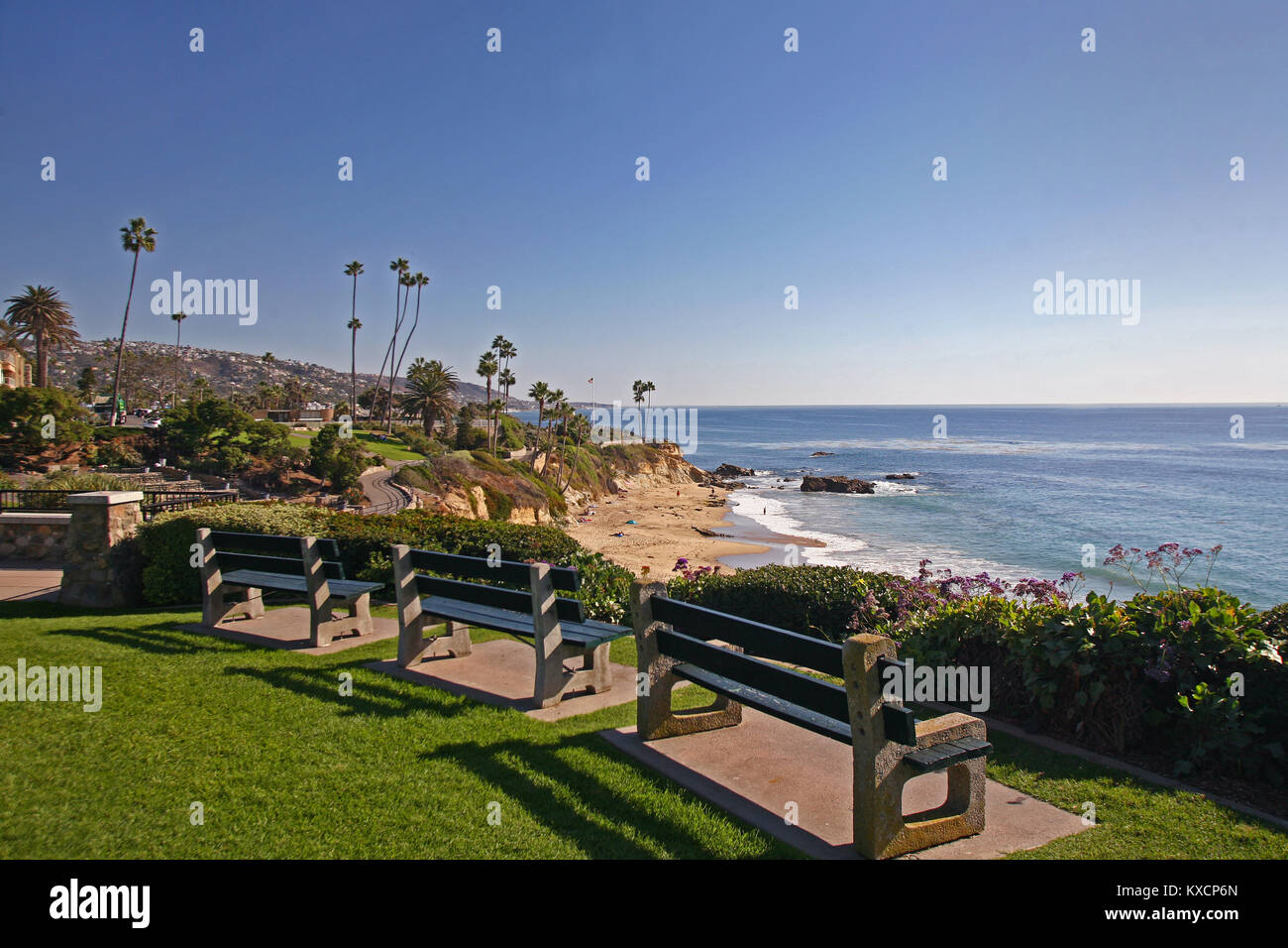 Laguna Beach, Heisler Park e panca con vista oceano Foto Stock