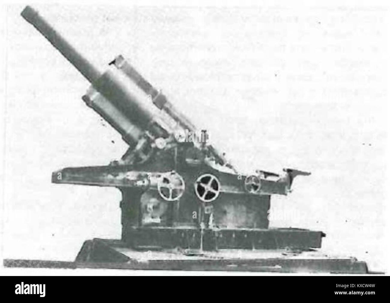 Un'immagine storica della wz di 22 cm. 28 (04) mortaio, un'arma pesante d'artiglieria usata nei primi anni del xx secolo, notevole per il suo grande calibro e il design. Foto Stock