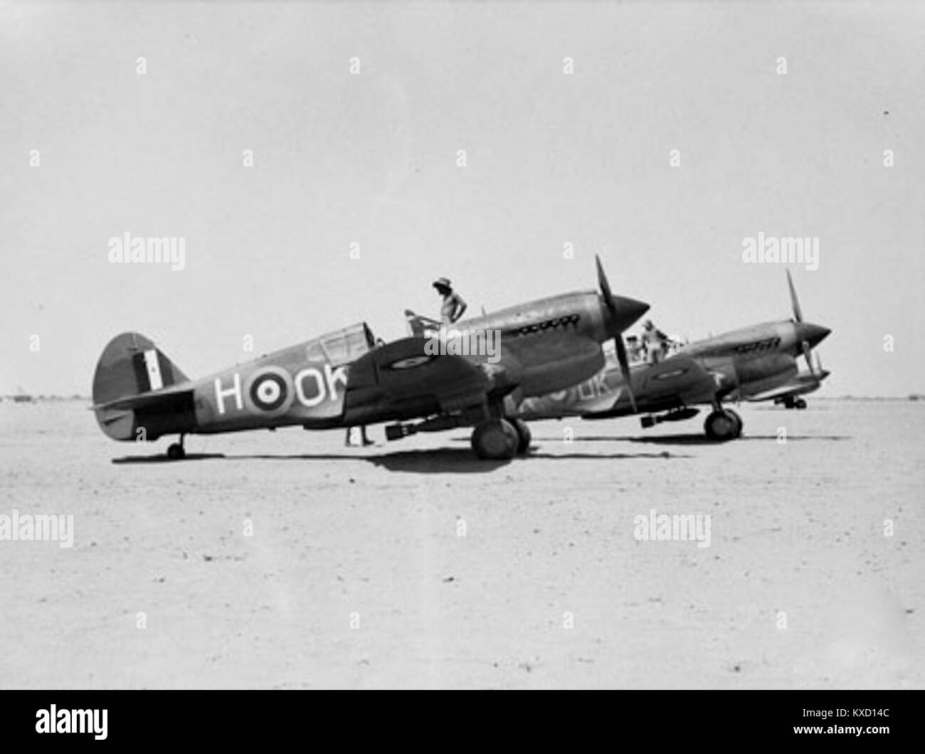 Un'immagine del 450 Squadron, un'unità della Royal Australian Air Force, in azione. Lo squadrone ha svolto un ruolo significativo nel combattimento aereo durante la seconda guerra mondiale, contribuendo agli sforzi militari dell'Australia. Foto Stock