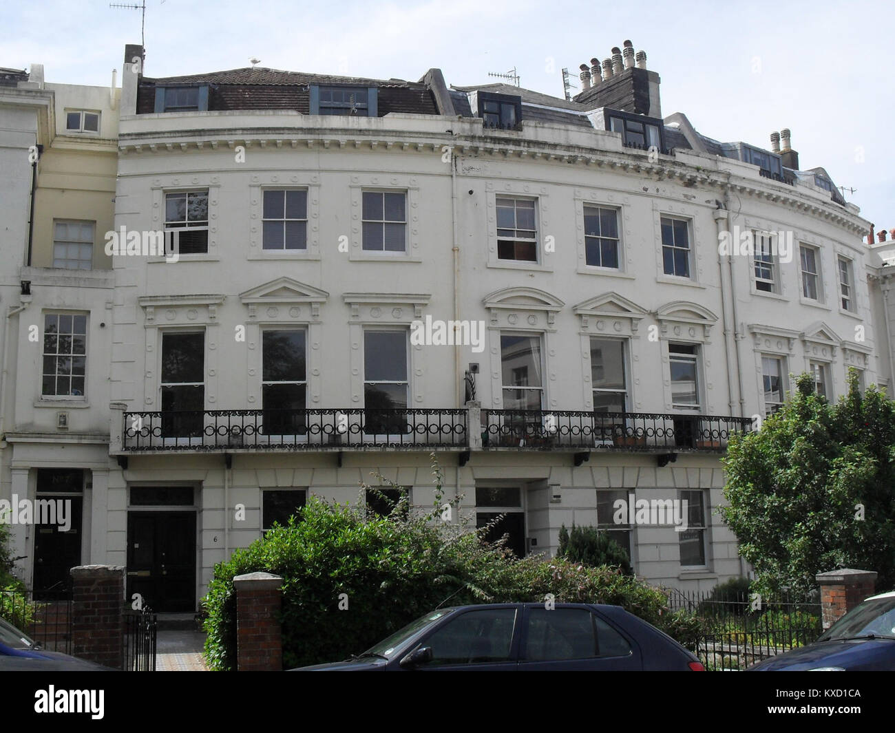 Edifici storici situati al 4-6 Montpelier Crescent, Brighton, Inghilterra. Le proprieta' sono classificate di grado II* per il loro significato architettonico, rappresentando le case cittadine in stile Regency dei primi anni del XIX secolo. Foto Stock