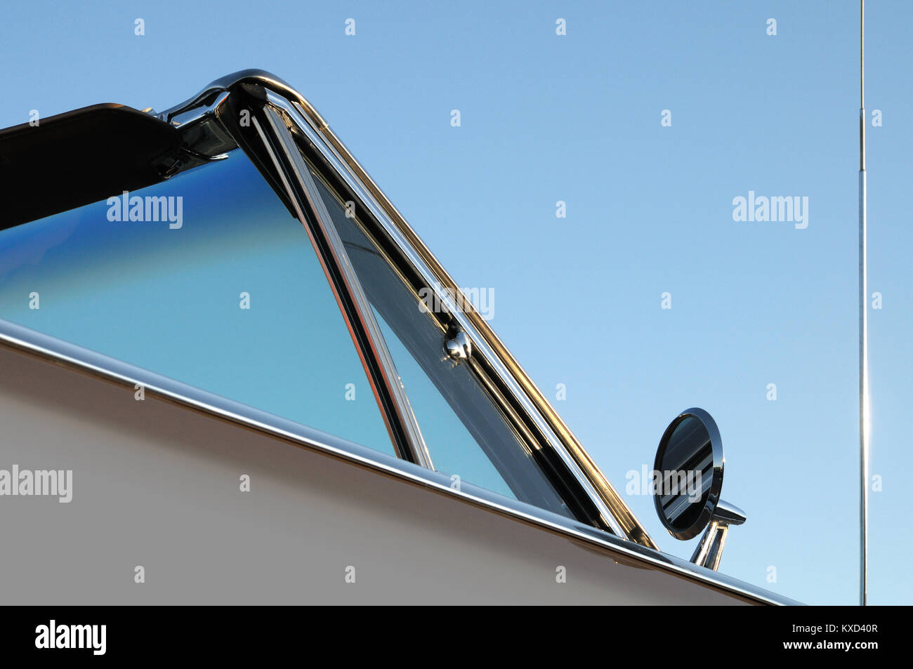 Il triangolo anteriore finestra di sfiato su un 1960 classic American Automobile convertibile con la parte superiore verso il basso Foto Stock