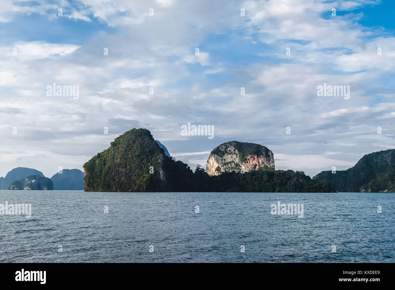 Foto di Isole della Baia di Phang Nga in Thailandia Foto Stock