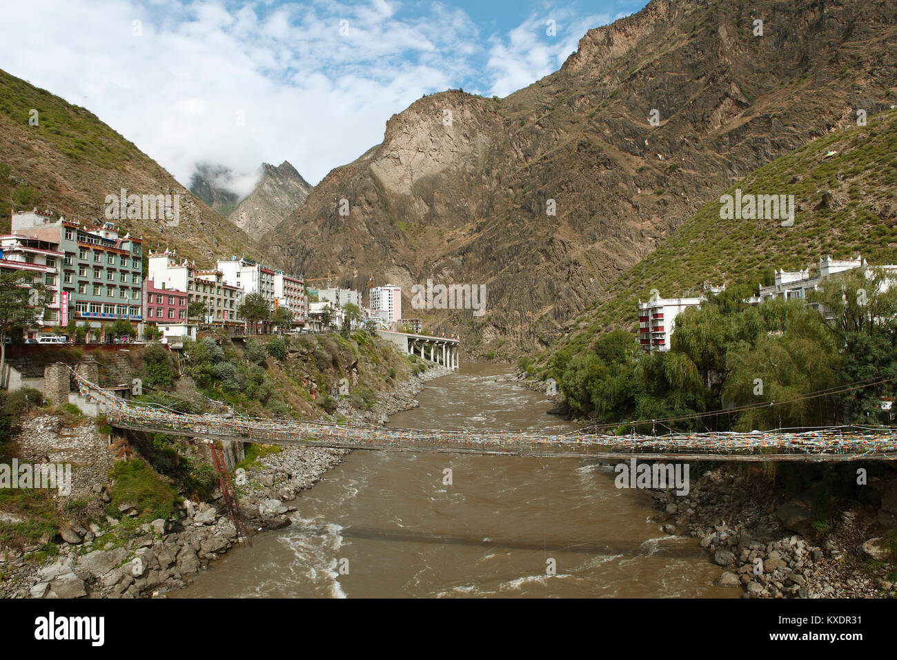Danba sul fiume Dadu, Danba Valley, Garzê Distretto autonomo dei tibetani, Sichuan, in Cina Foto Stock