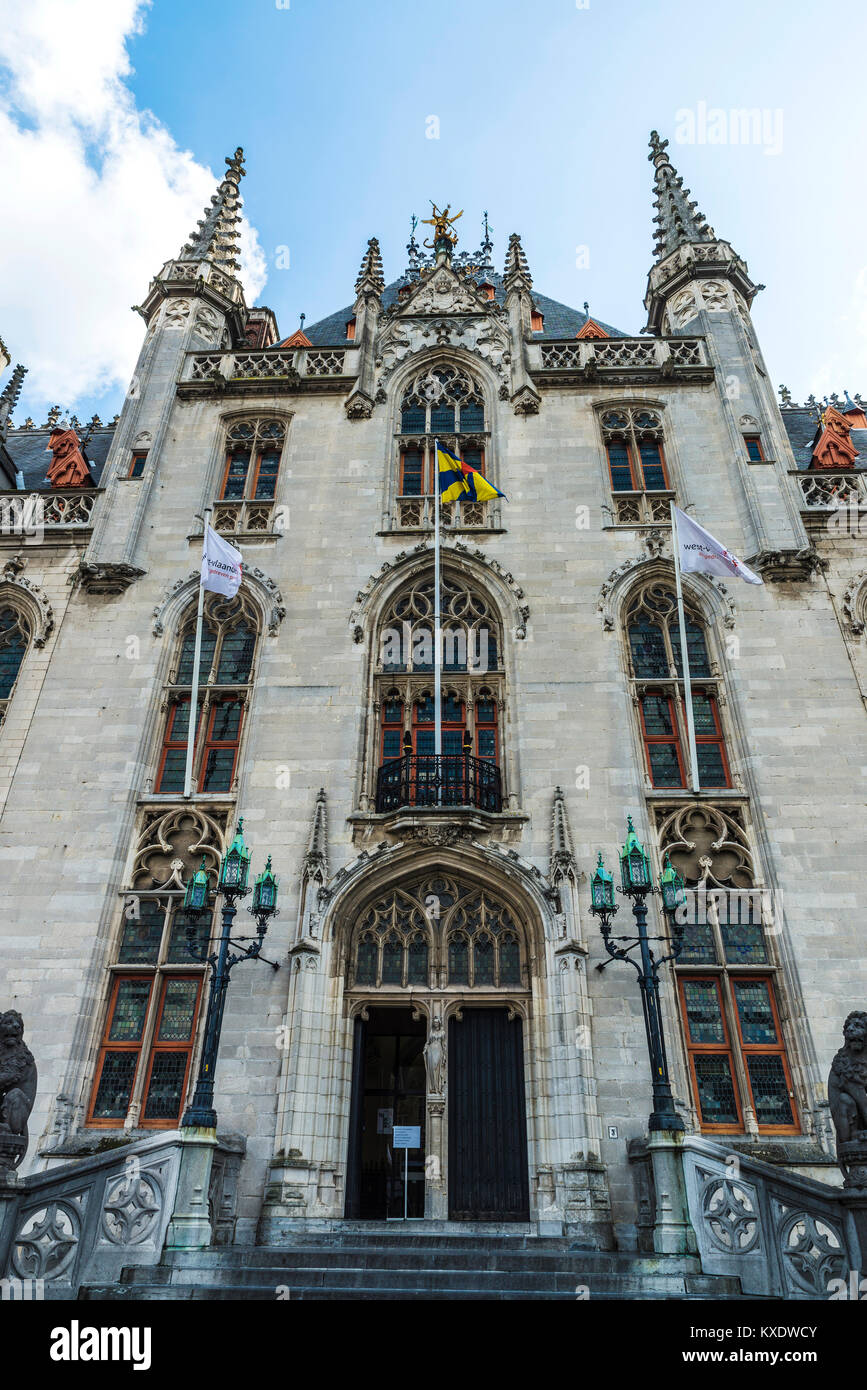 La facciata della Provinciaal Hof (Provincia Corte), sulla piazza del mercato di Bruges in Belgio Foto Stock
