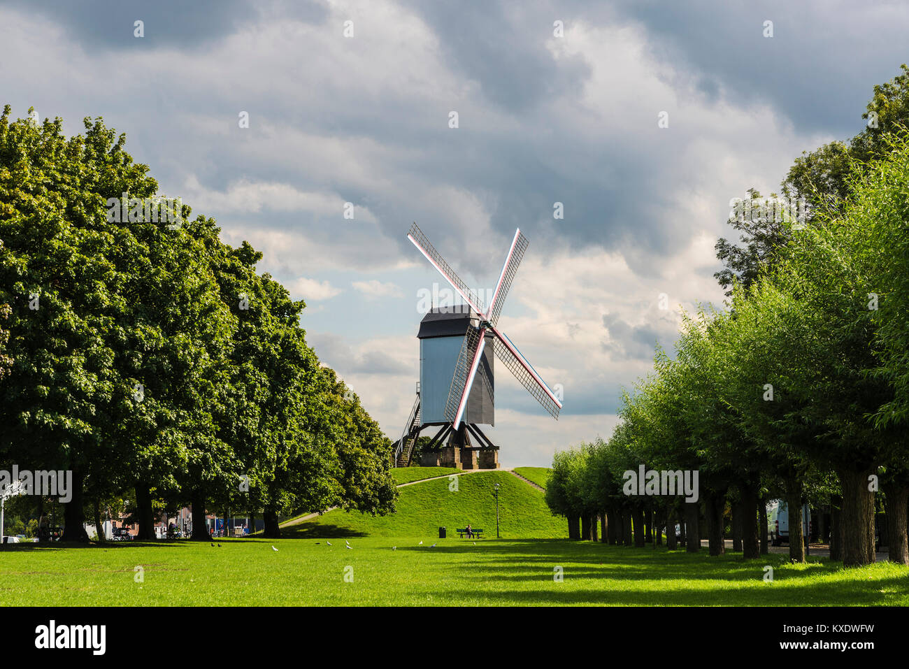 Il mulino Sint-Janshuis (Sint-Janshuismolen) su i mulini a piedi di Kruisvest nella città medievale di Bruges, Belgio Foto Stock