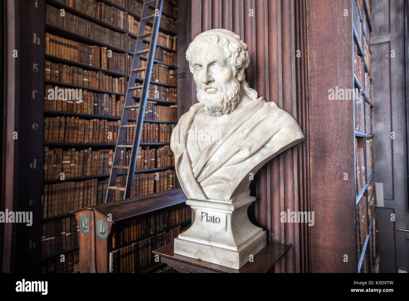 Sculptuer di Platone, la sala lunga, biblioteca del Trinity College di Dublino, Irlanda Foto Stock