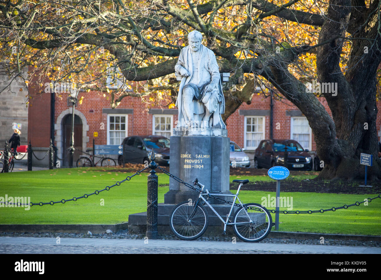 Statua di George salmone, Provost 1888-1904, Trinity College Dublin Foto Stock
