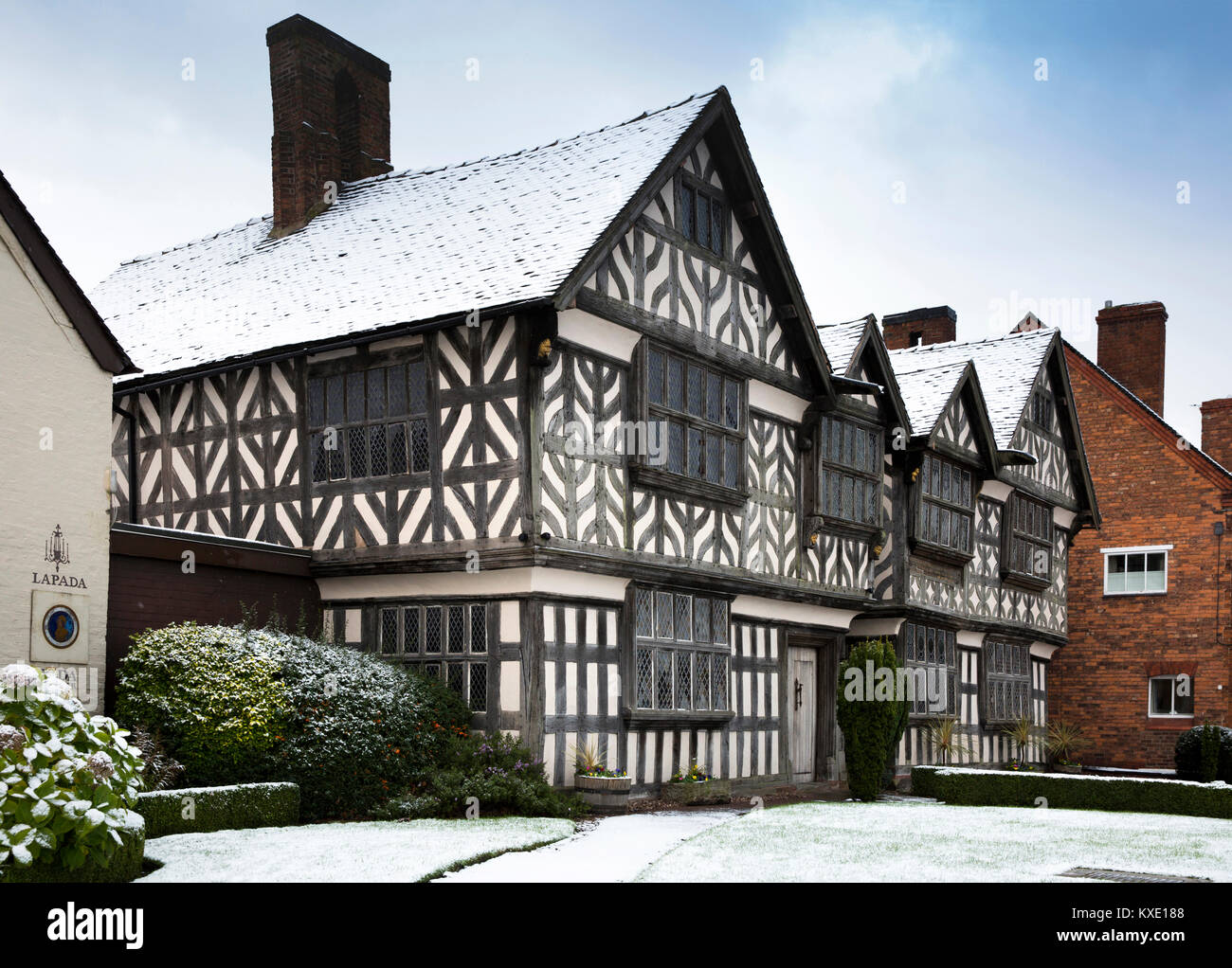 Regno Unito, Inghilterra, Cheshire, Nantwich, London Road, 1577 chiese Mansion, uno degli edifici più antichi del centro lagunare Foto Stock