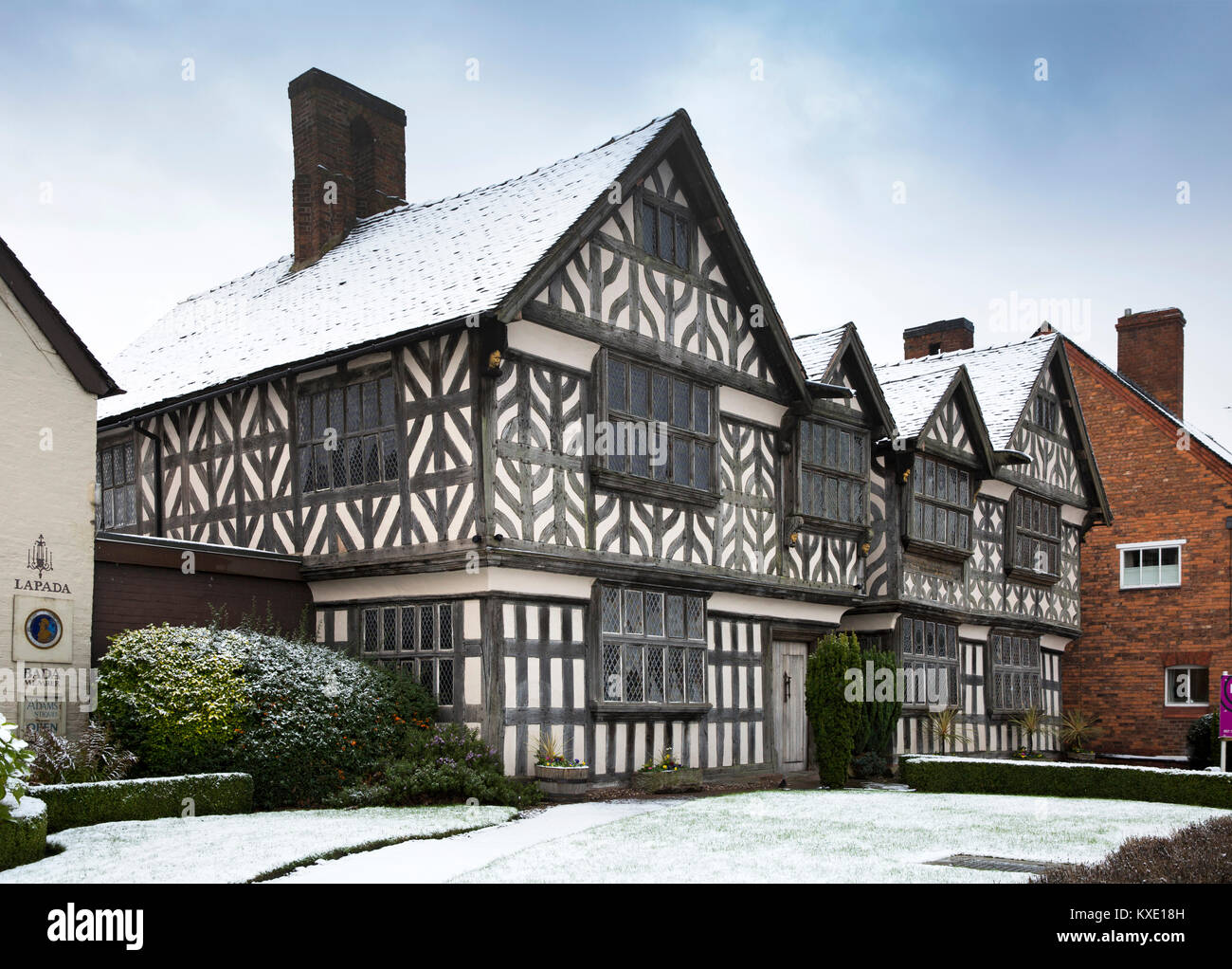 Regno Unito, Inghilterra, Cheshire, Nantwich, London Road, 1577 chiese Mansion, uno degli edifici più antichi del centro lagunare Foto Stock