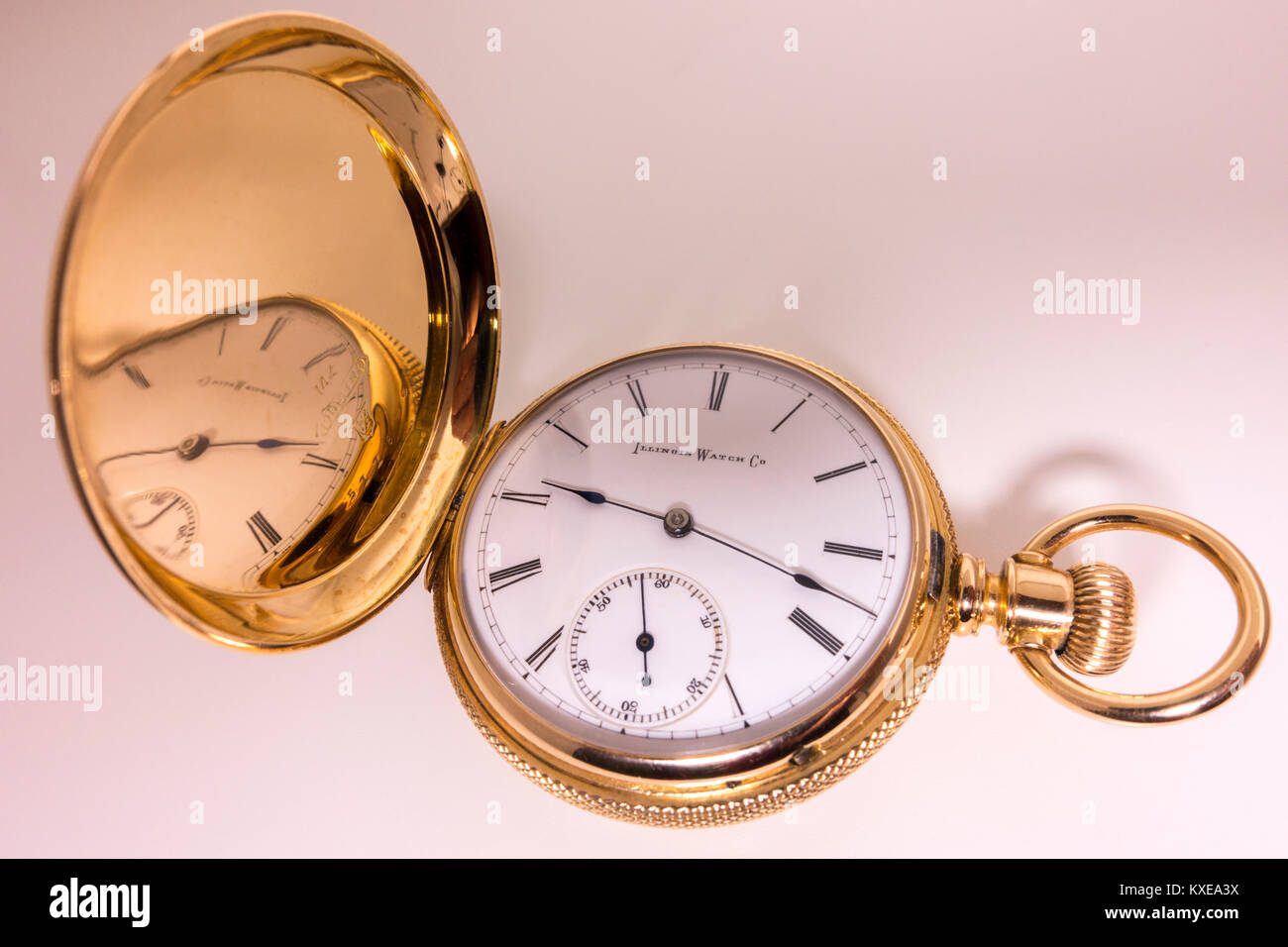 Oro massiccio orologio da tasca (14 carati), fabbricati dalla Illinois  Watch Company a Springfield STATI UNITI D'AMERICA, 1800s. Ladies' size  guardare in un cacciatore caso Foto stock - Alamy