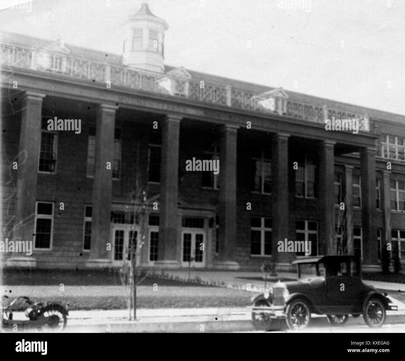 Una fotografia o una registrazione associata alla Mount Vernon School, che documenta un aspetto del suo ambiente educativo, dell'architettura o della storia istituzionale. Foto Stock