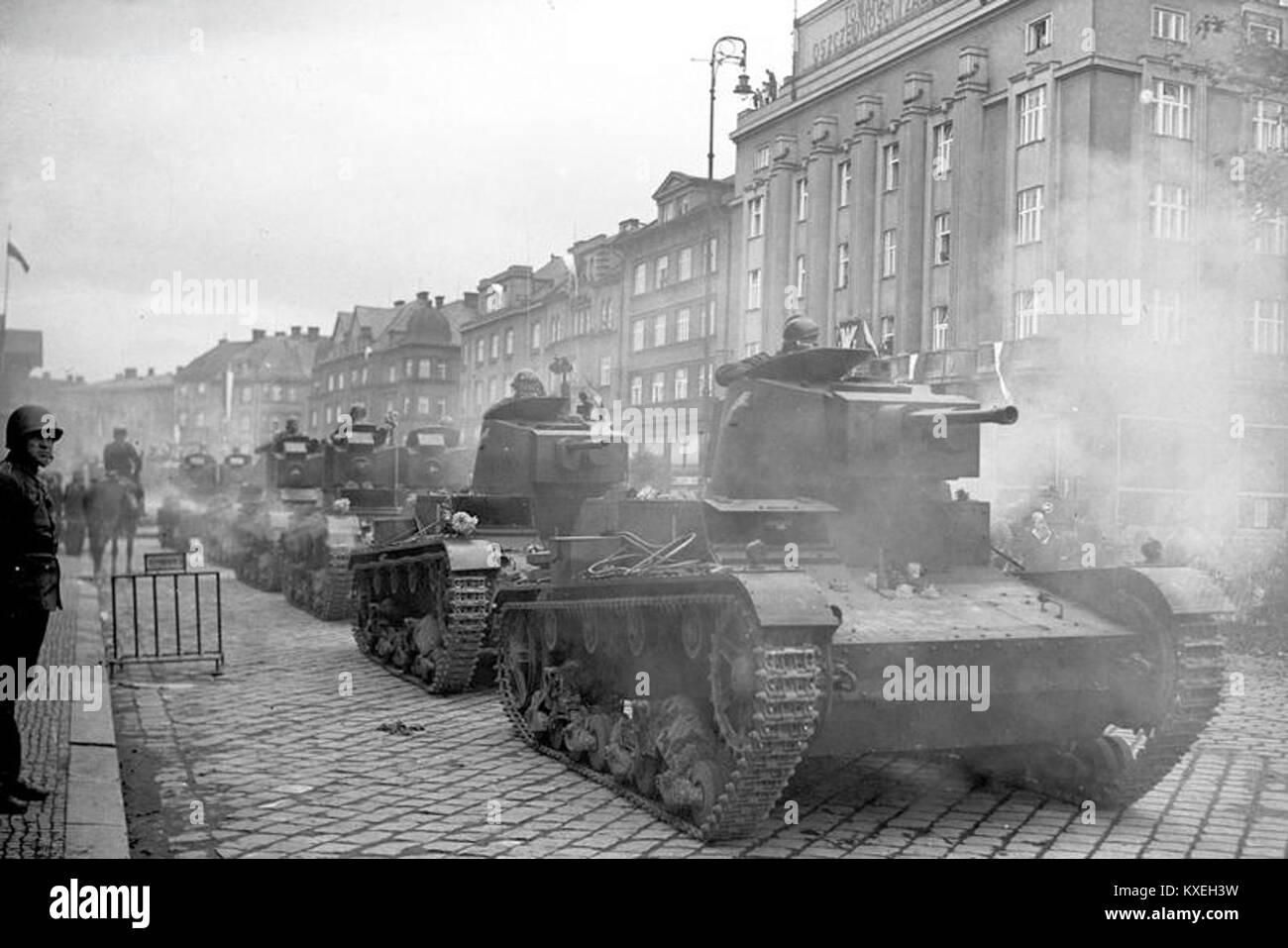 Questa fotografia mostra la 10a Brigata di Cavalleria motorizzata della Polonia a Zaolzie, scattata nel 1938. Riflette la presenza militare e le operazioni della Polonia nella regione durante un periodo cruciale della storia militare nell'Europa orientale. Foto Stock