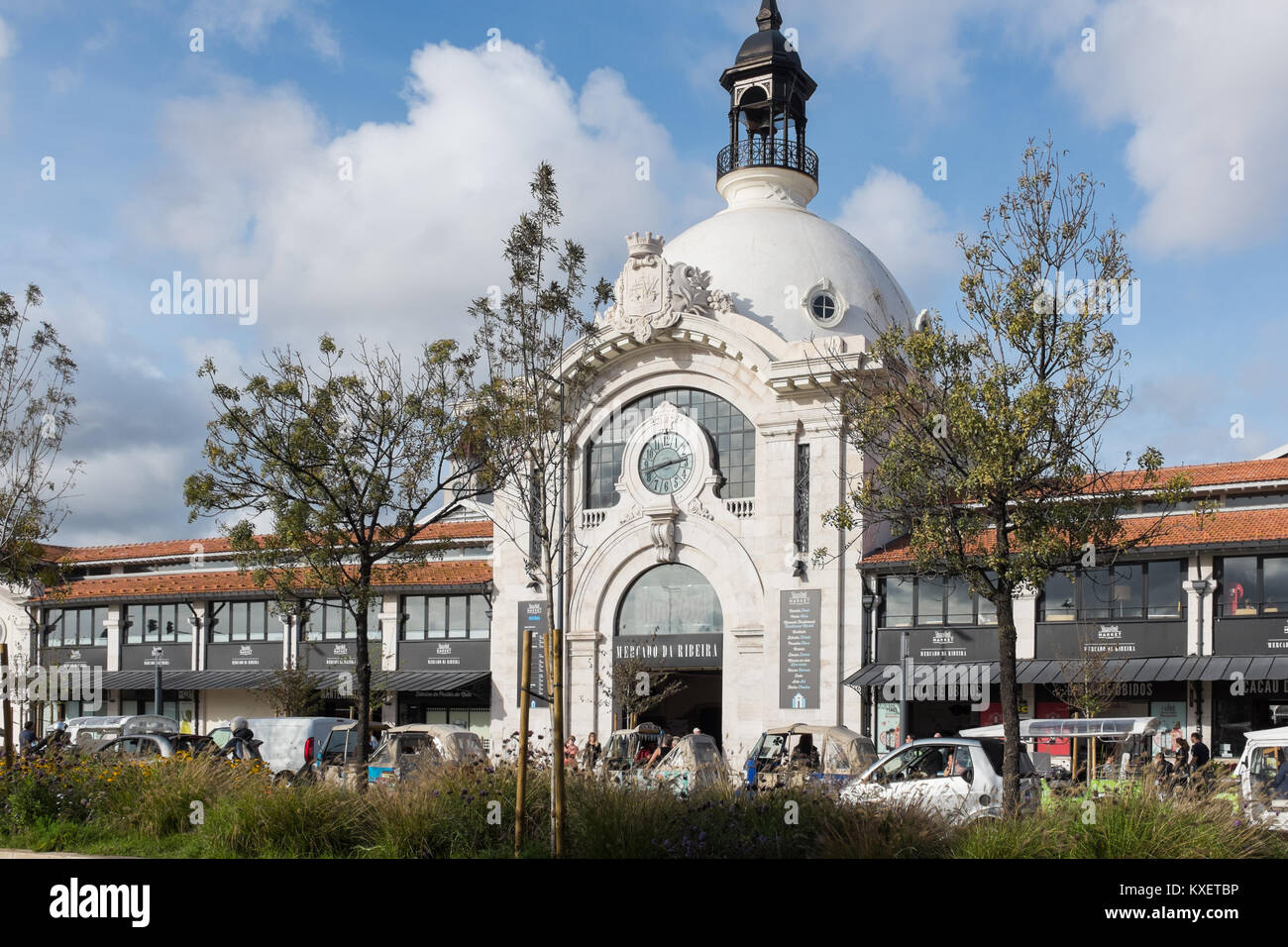 Mercado da Ribeira o Time Out sistemazione del mercato food hall a Lisbona, Portogallo Foto Stock