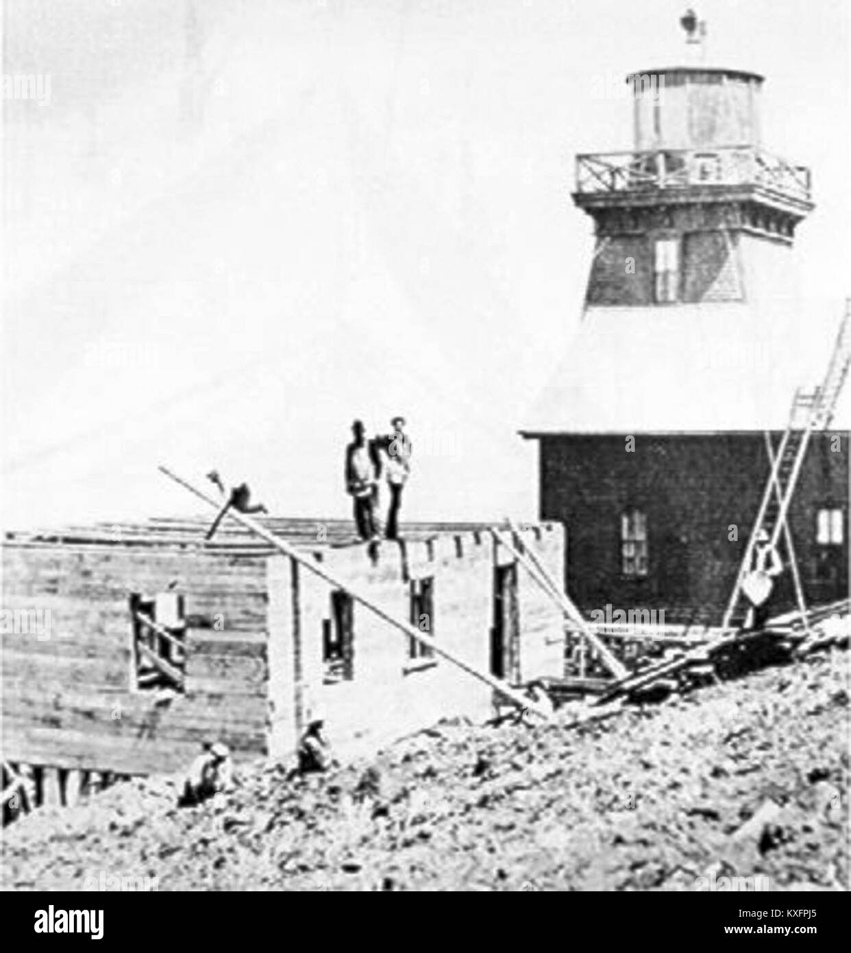 Fotografia della stazione radio Pointe Renommée nel 1904, una delle prime stazioni di comunicazione marittima, segnando un significativo sviluppo nella prima telegrafia wireless. Foto Stock