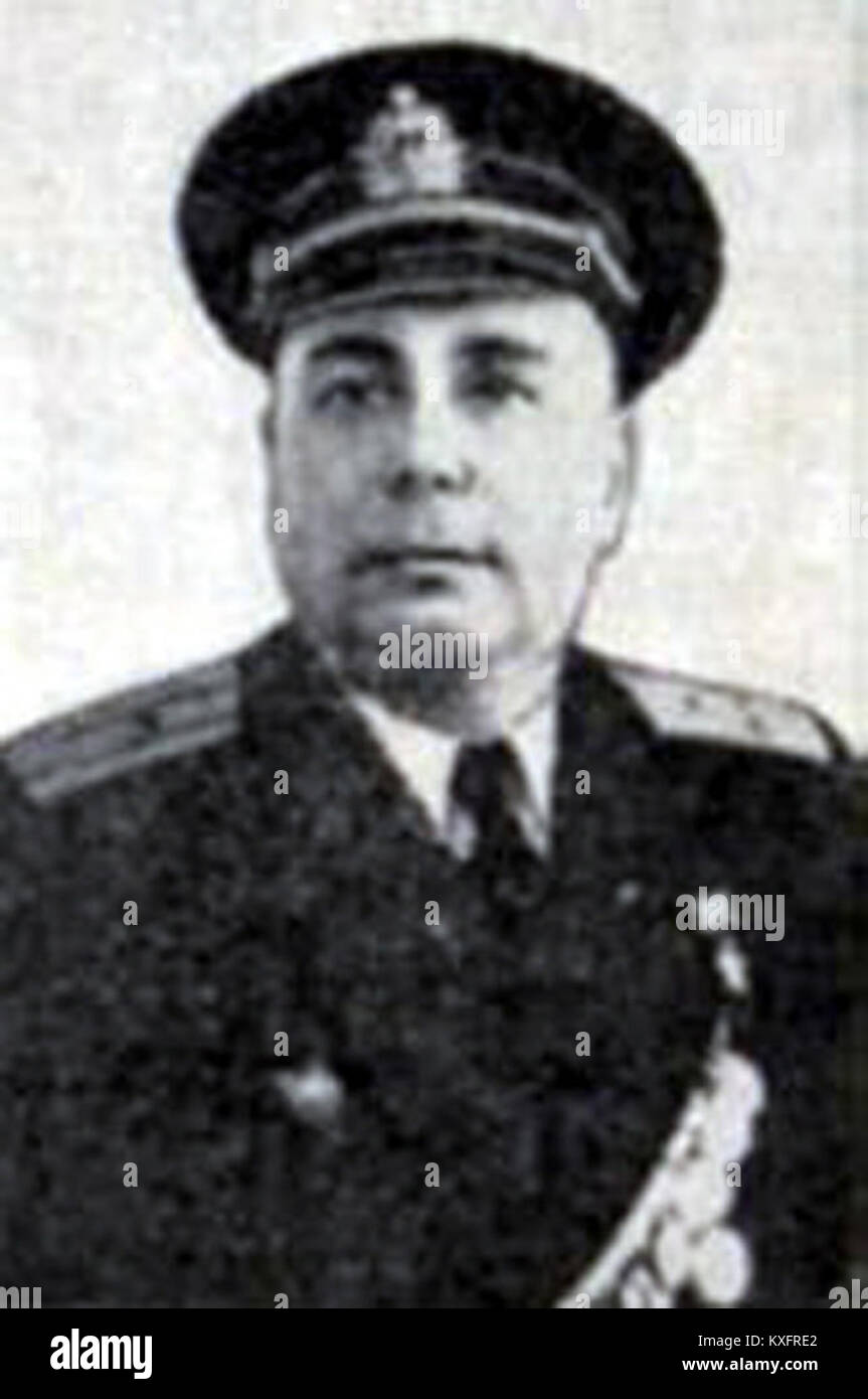 Una fotografia ritratto dell'eroe Belyakov, raffigurante un individuo decorato riconosciuto per il coraggio o il servizio, mostrato in uniforme con insegne militari. Foto Stock