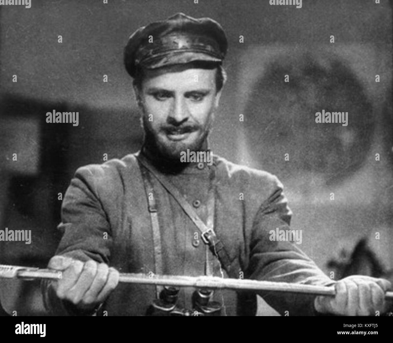 Ancora dal film sovietico Shchors (1939), diretto da Oleksandr Dovzhenko, che ritrae il rivoluzionario ucraino Nikolai Shchors e gli eventi della guerra civile russa. Foto Stock
